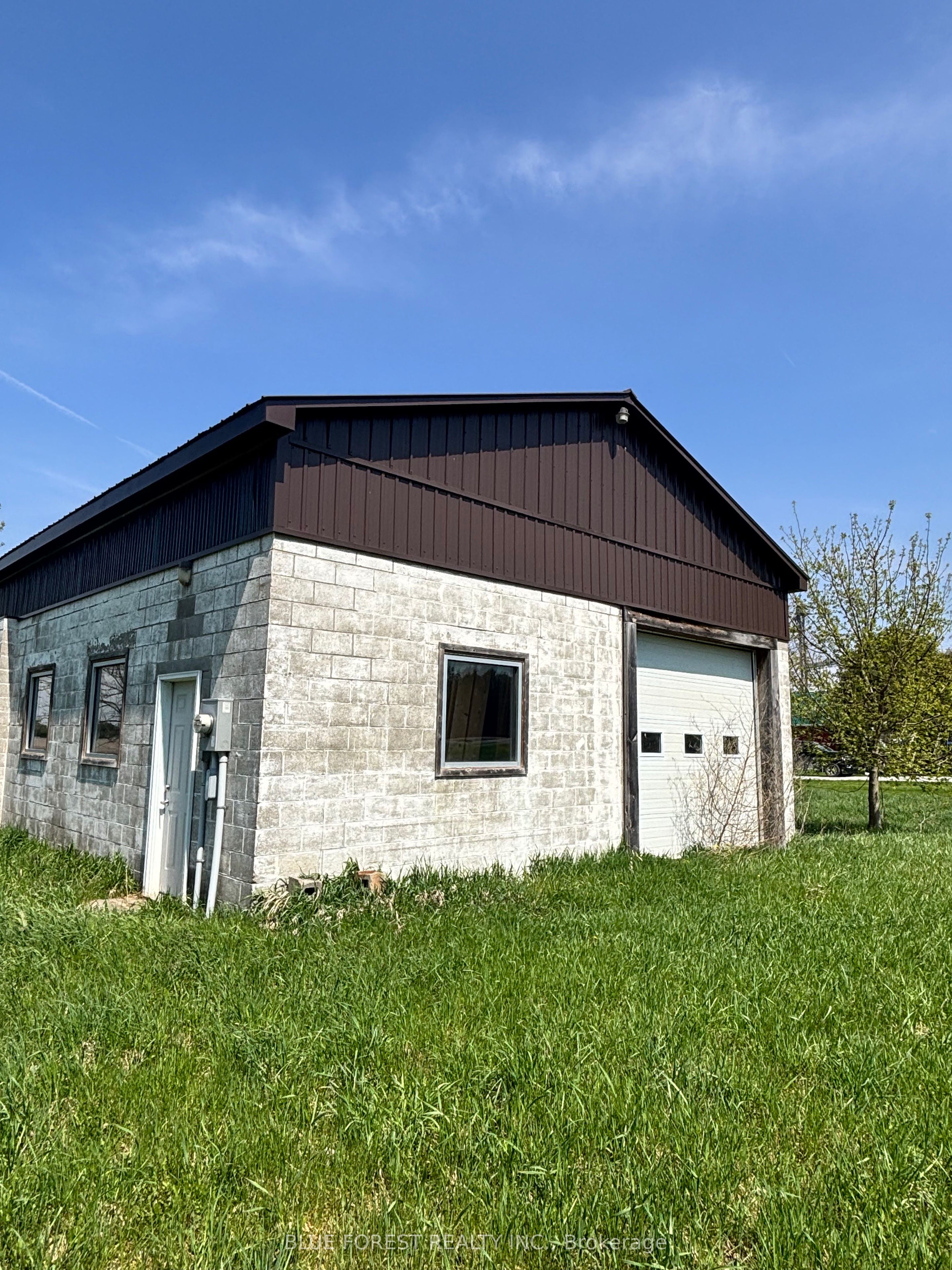 12003 Base Line, Chatham-Kent, ON N0P 2K0 photo 3