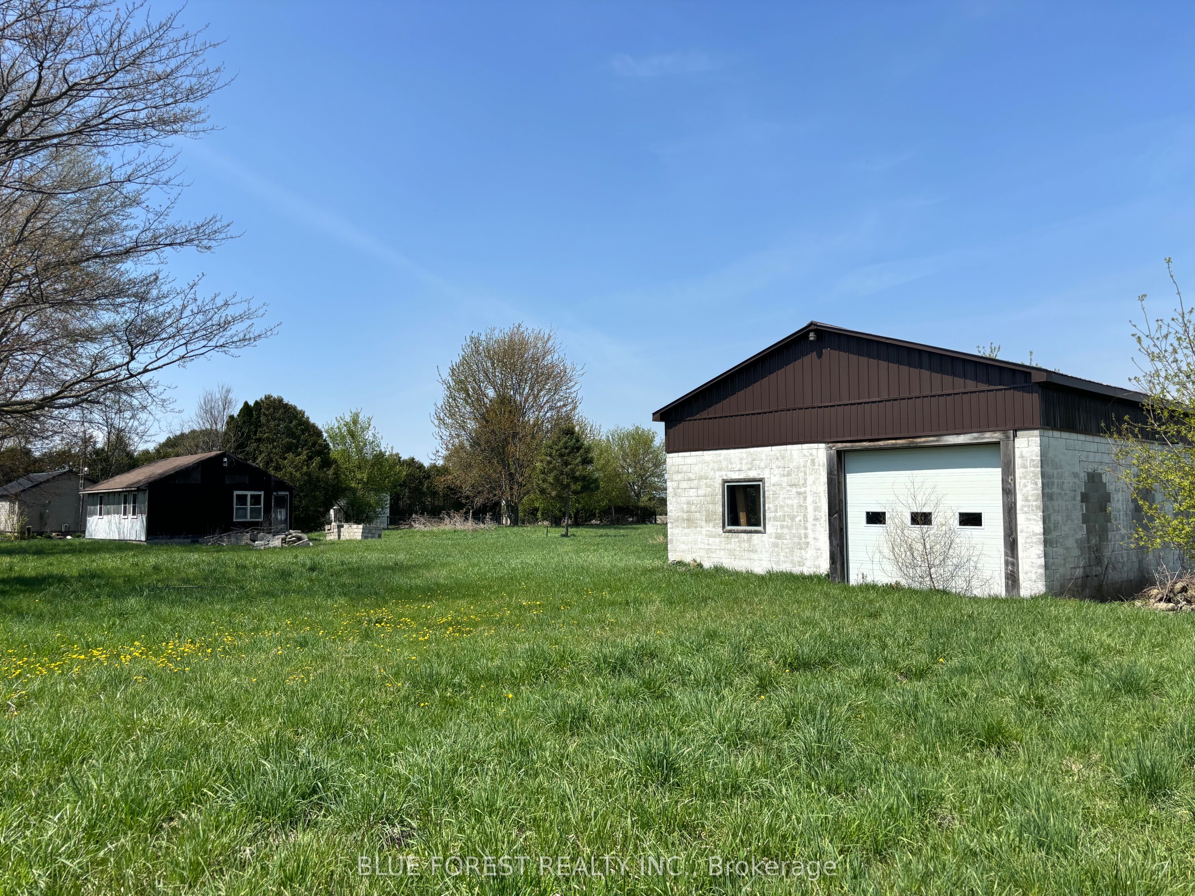 12003 Base Line, Chatham-Kent, ON N0P 2K0 photo 4