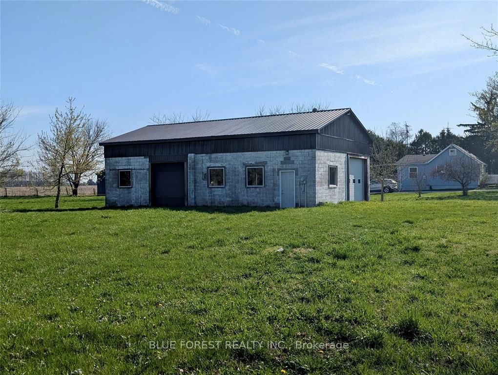 12003 Base Line, Chatham-Kent, ON N0P 2K0 photo 5