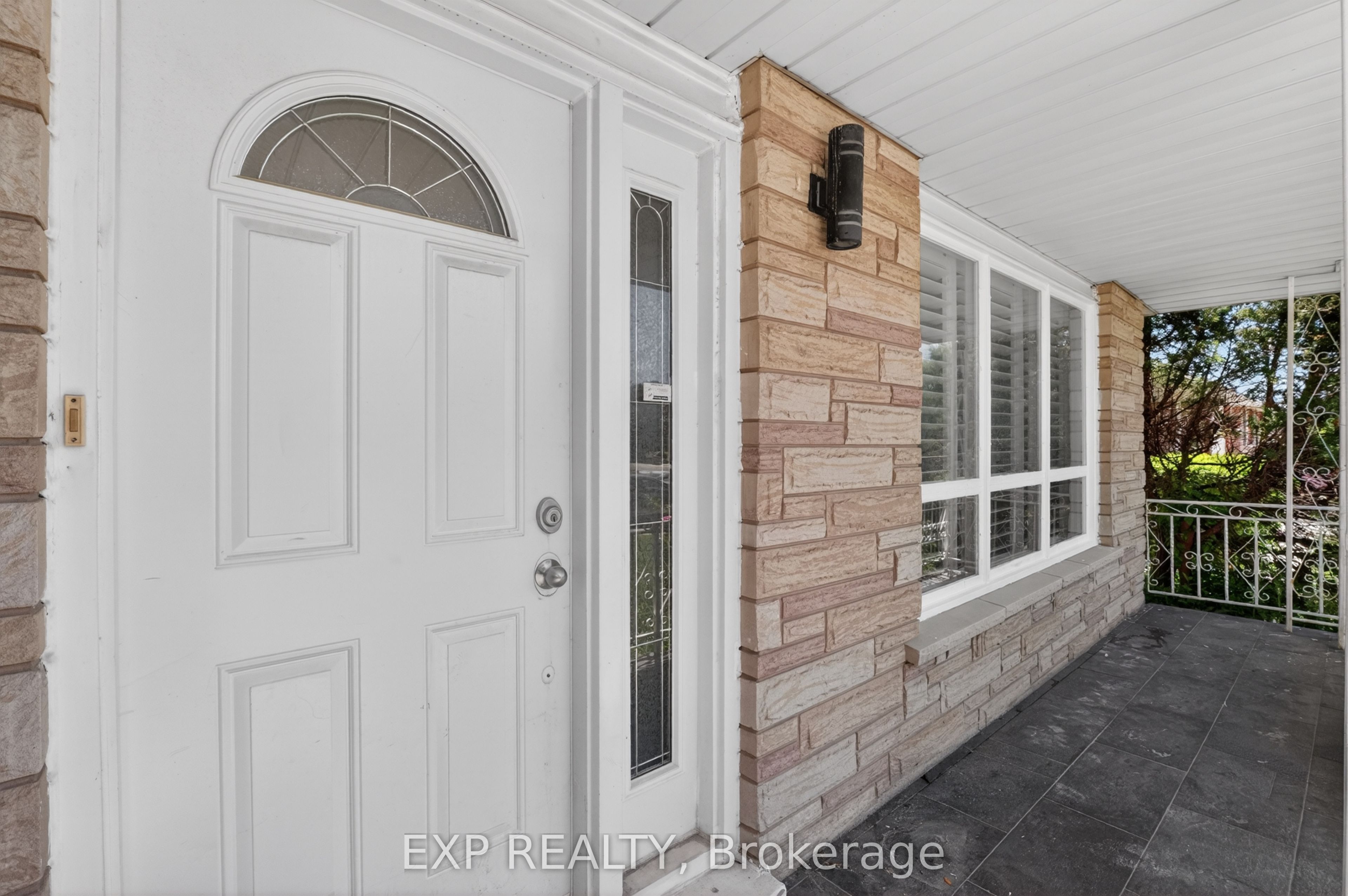 128 Hadeland Avenue, Hamilton, ON L9C 5Z9 photo 4