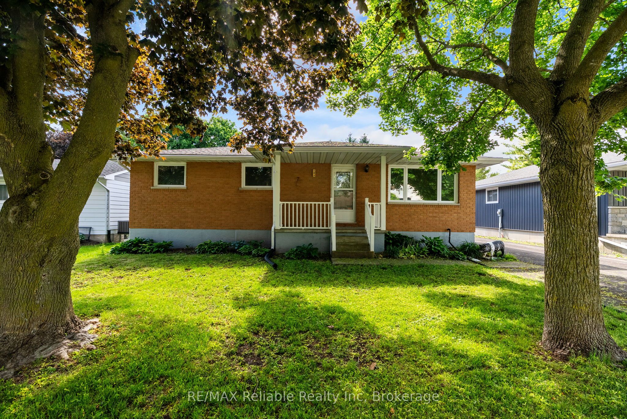 182 Jarvis Street S, Huron East, ON N0K 1W0 photo 2