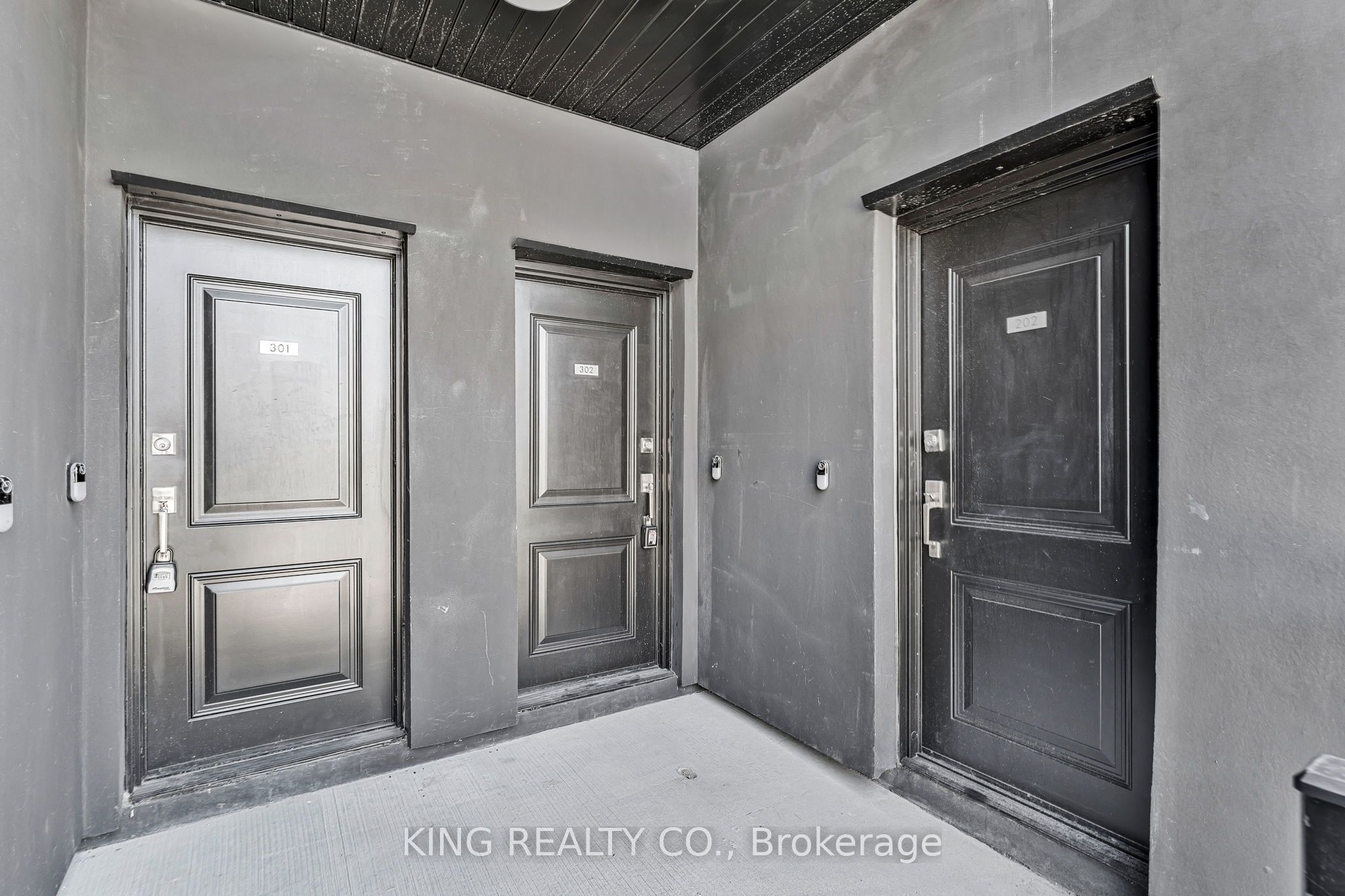 7277 Wilson Crescent 302, Niagara Falls, ON L2G 4R8 photo 3