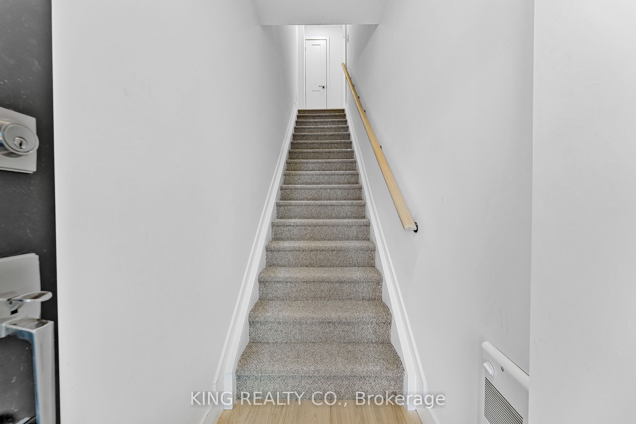 7277 Wilson Crescent 302, Niagara Falls, ON L2G 4R8 photo 4
