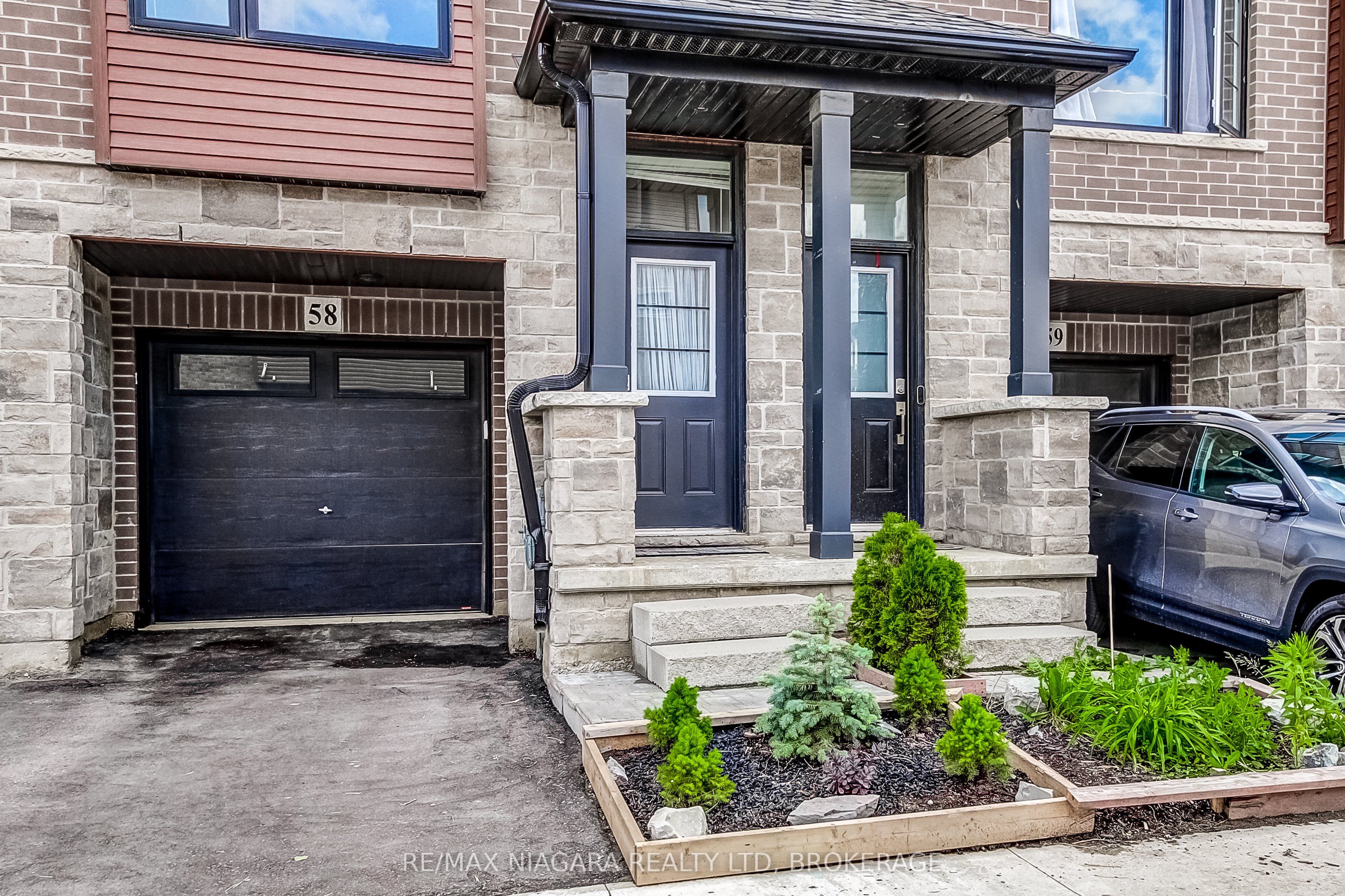 461 Blackburn Drive 58, Brantford, ON N3T 6S8 photo 2