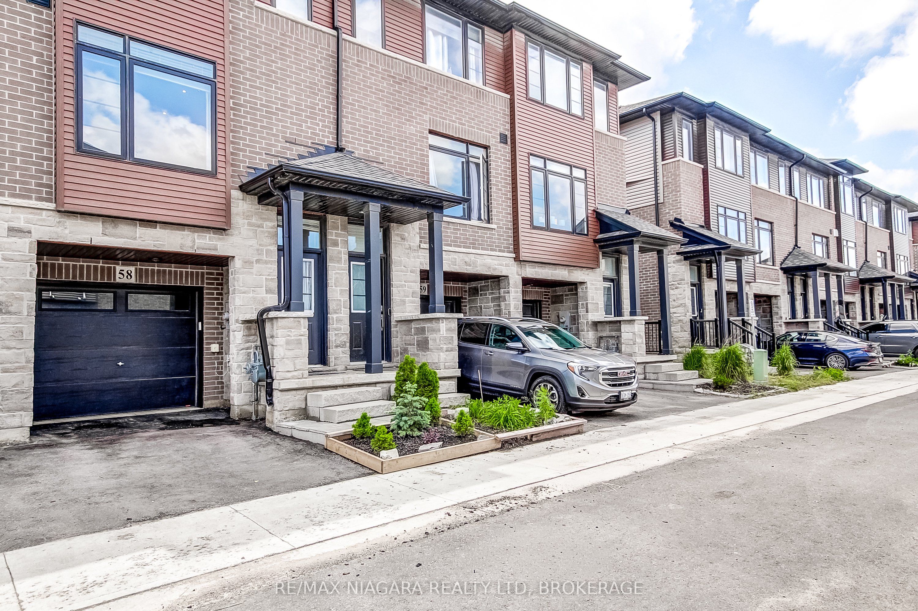461 Blackburn Drive 58, Brantford, ON N3T 6S8 photo 3