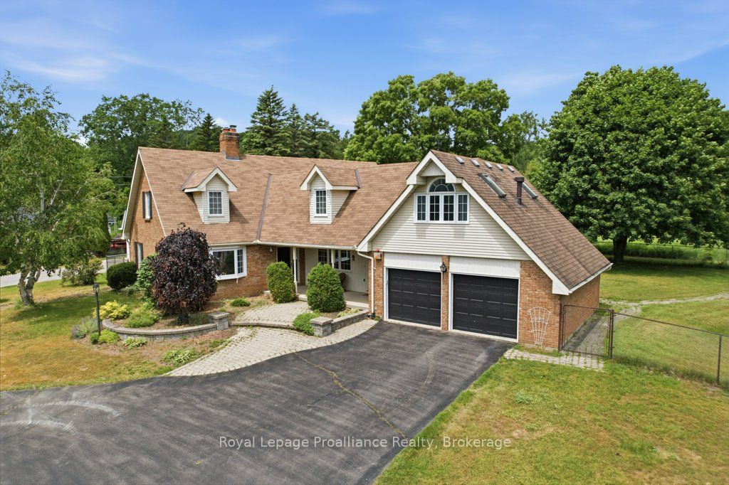 218 Lock Road, Quinte West, ON K8V 5P6