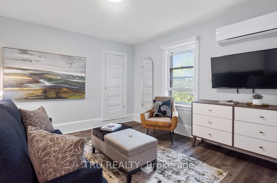 360 Friel Street, Lower Town - Sandy Hill, ON K1N 7W6 photo 4
