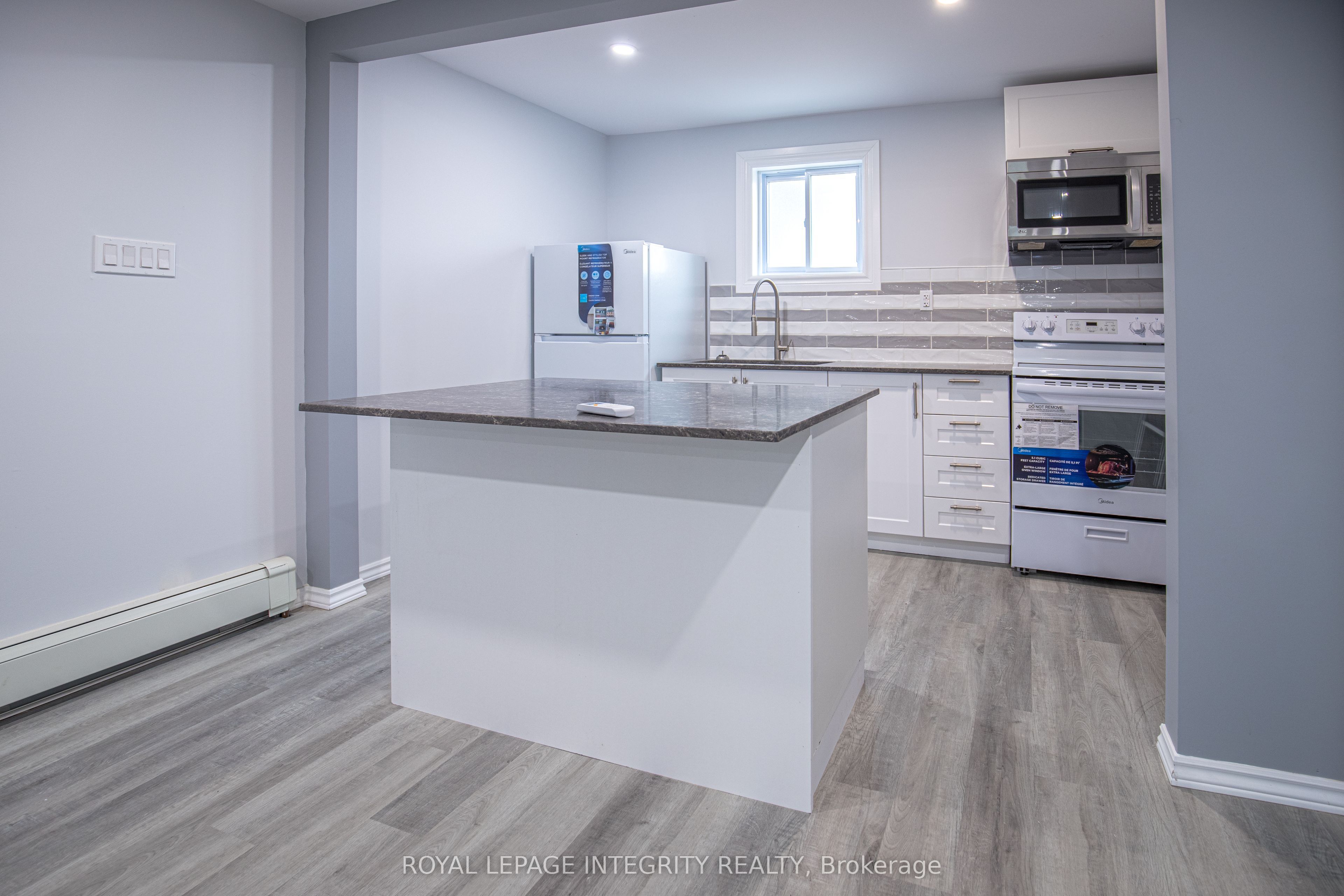 345 Richelieu Avenue 2, Vanier and Kingsview Park, ON K1L 6J7 photo 5