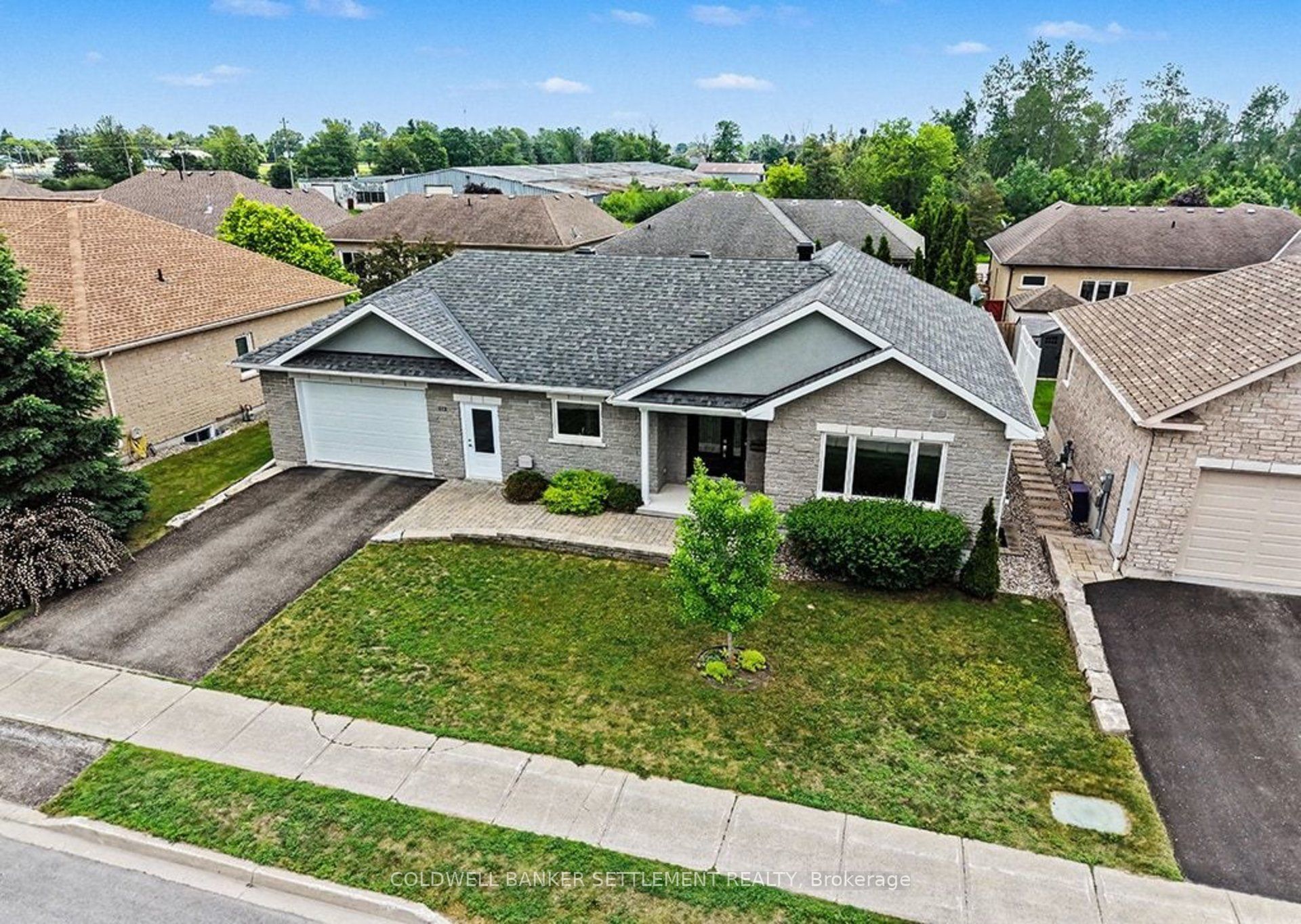 112 Mac Campbell Drive, Perth, ON K7H 0A3 photo 2