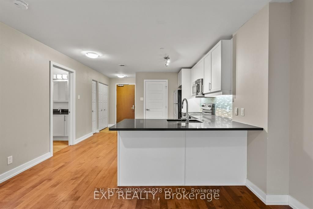 330 Titan Private 410, Cityview - Parkwoods Hills - Rideau Shore, ON K2G 1G3 photo 5