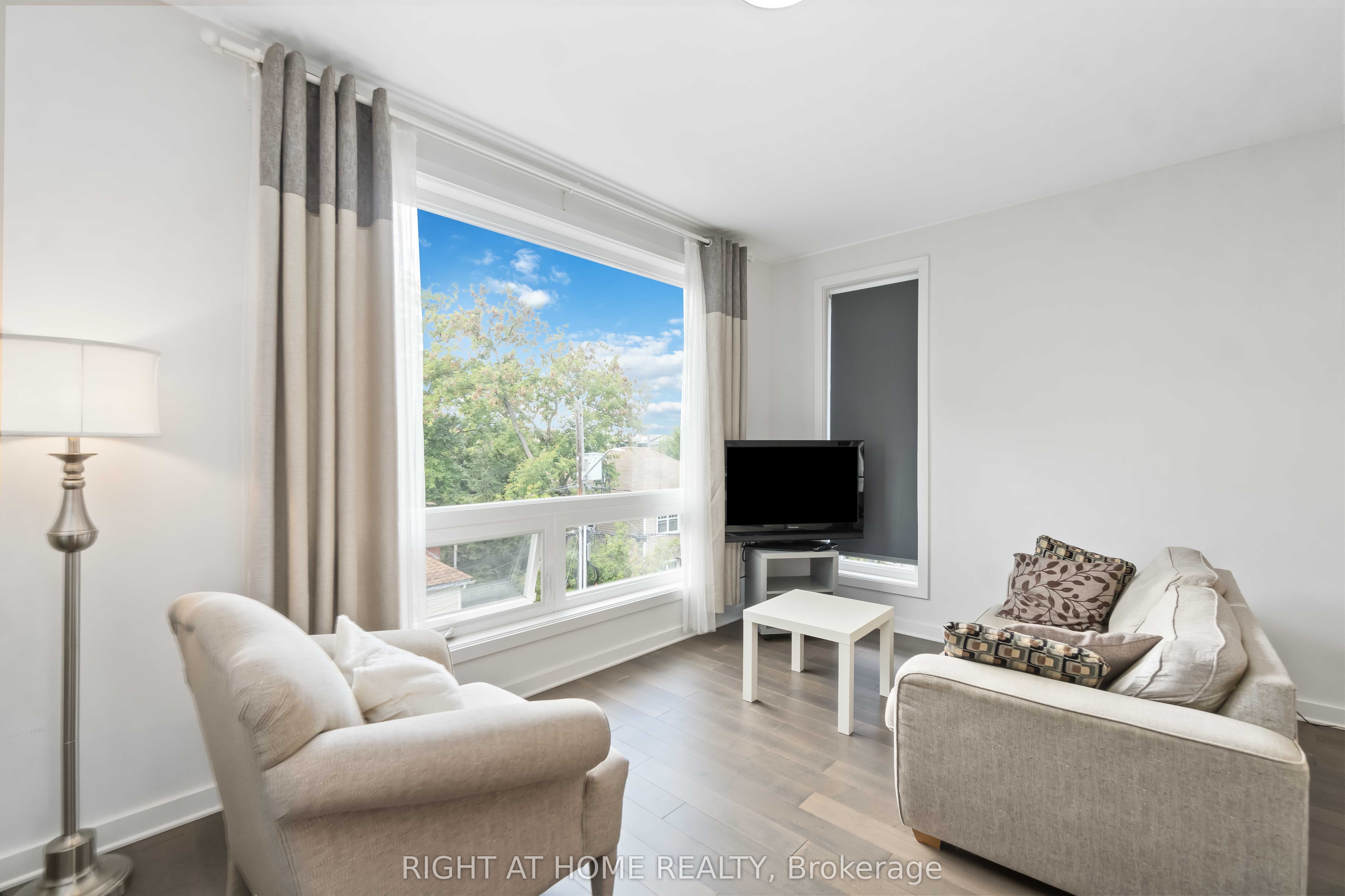 22 Perkins Street 305, West Centre Town, ON K1R 7G5 photo 3