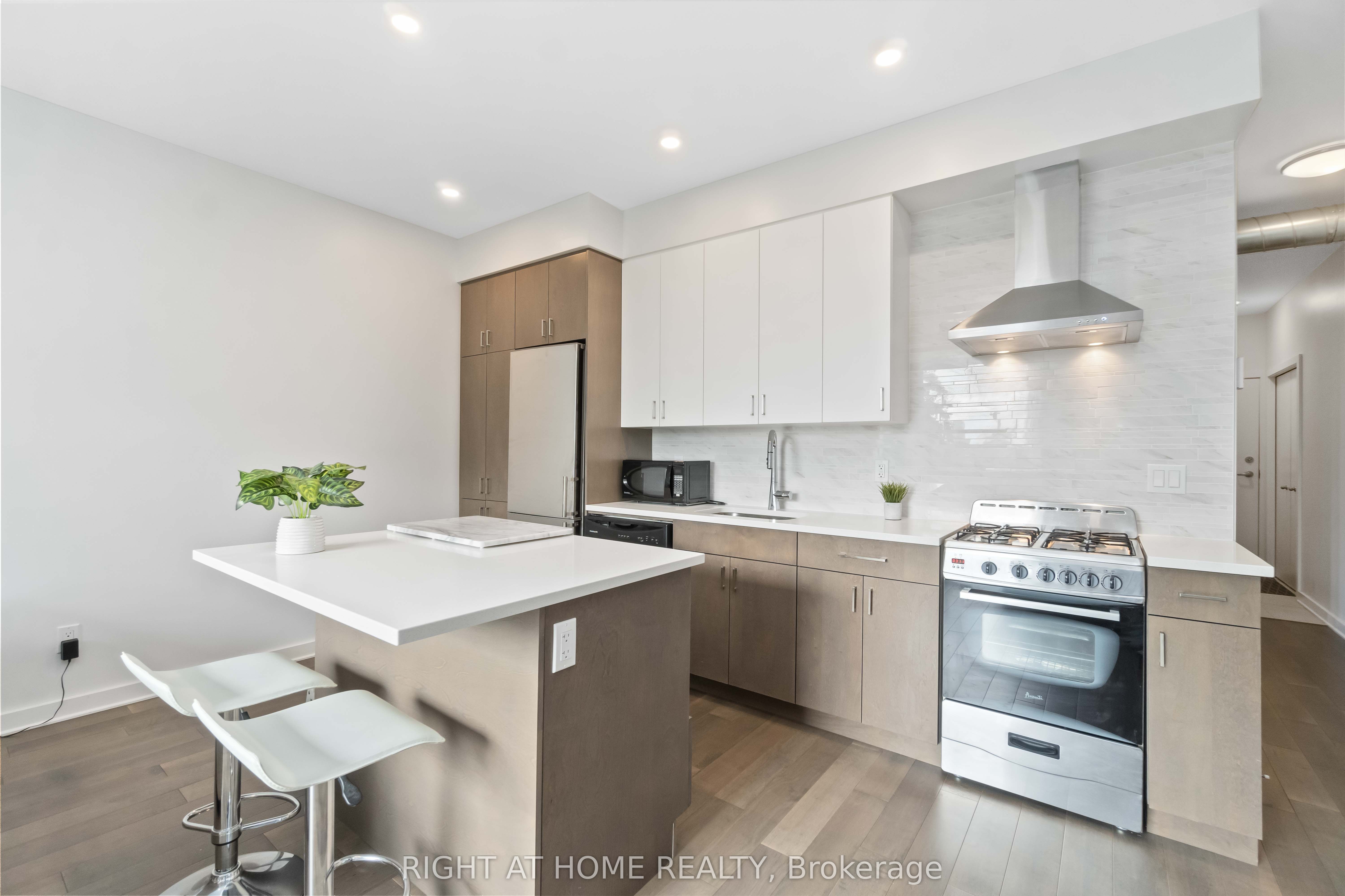22 Perkins Street 305, West Centre Town, ON K1R 7G5 photo 5