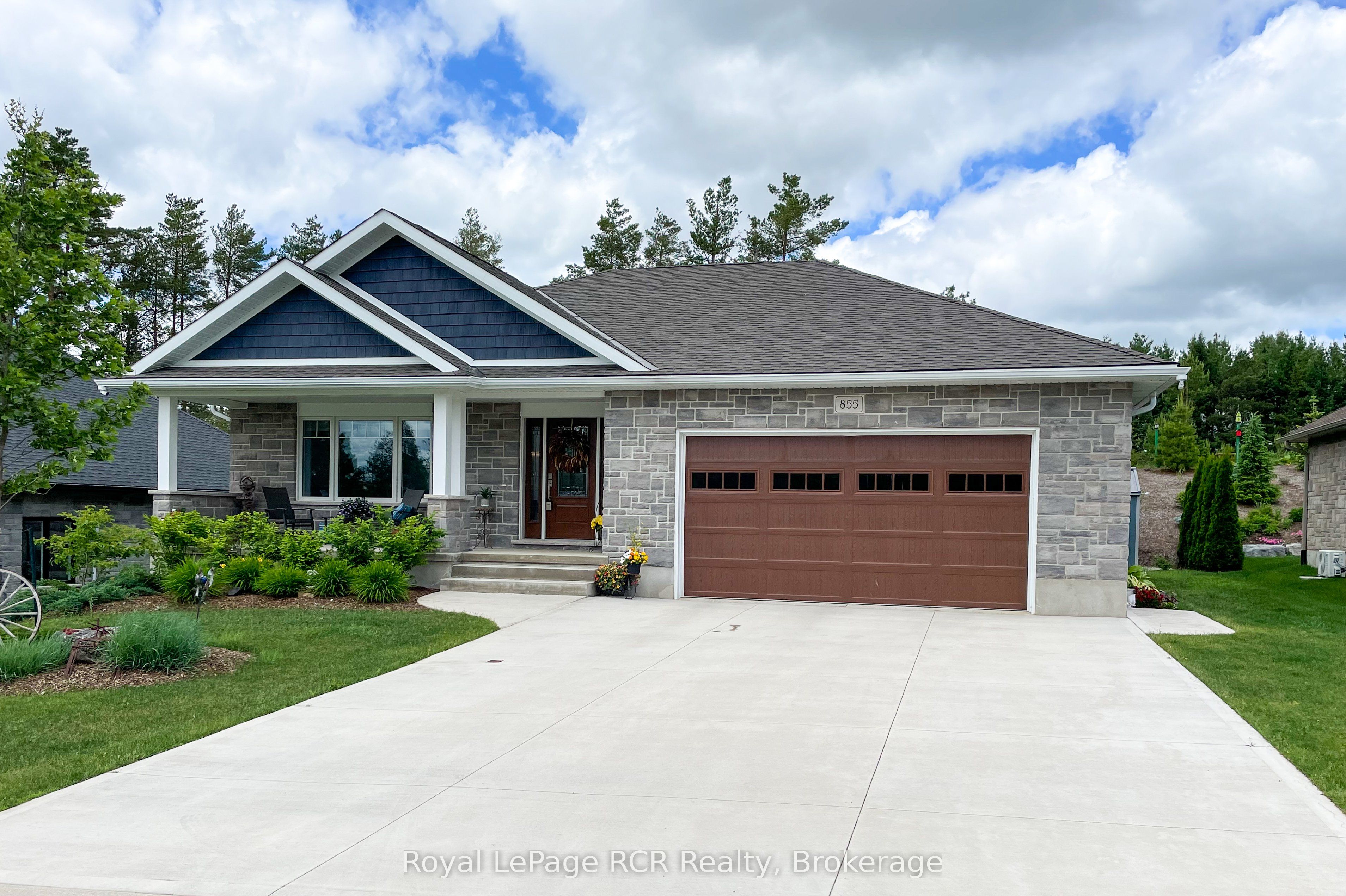 855 17th Street, Hanover, ON N4N 3B8 photo 2