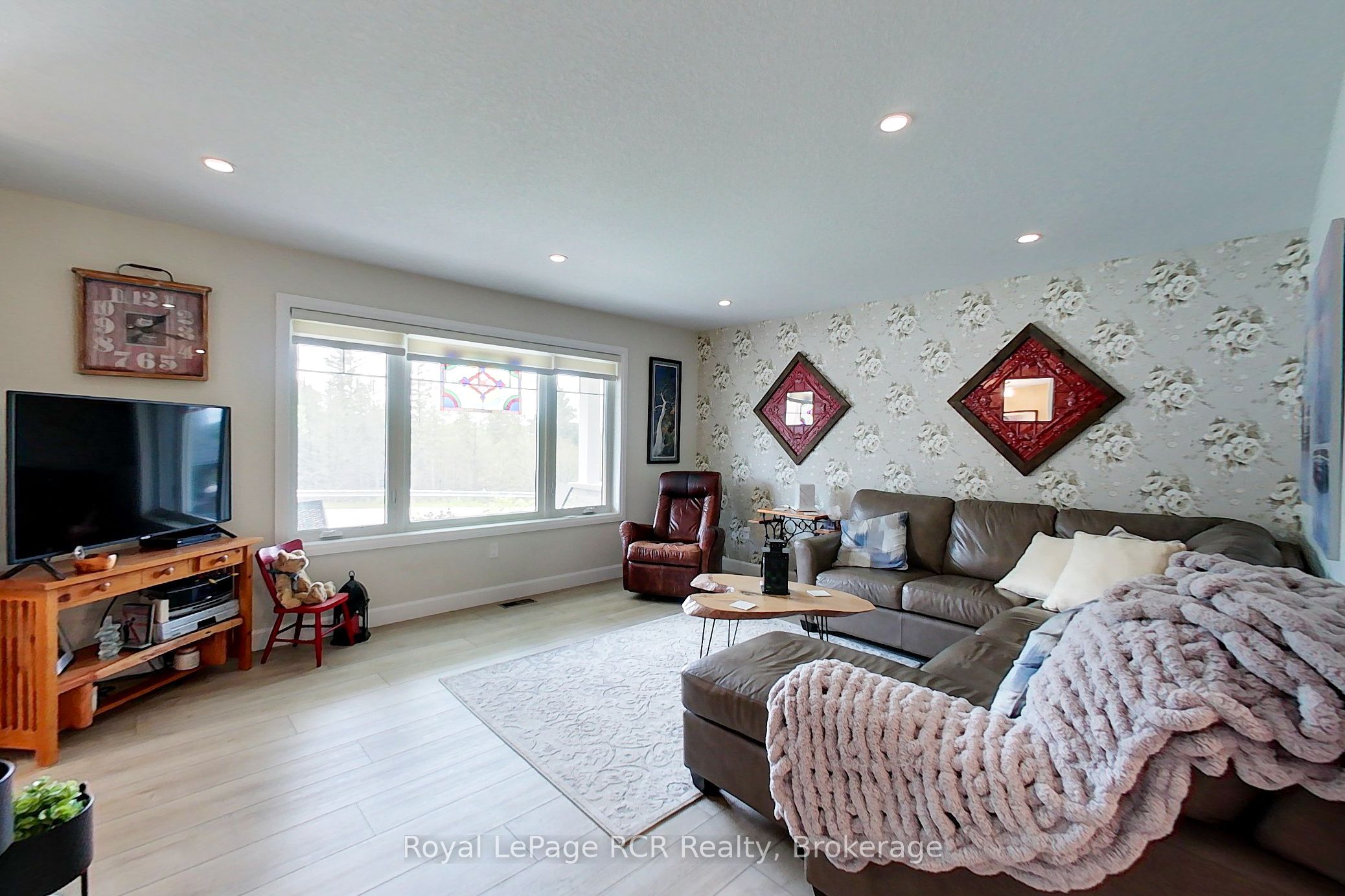 855 17th Street, Hanover, ON N4N 3B8 photo 4