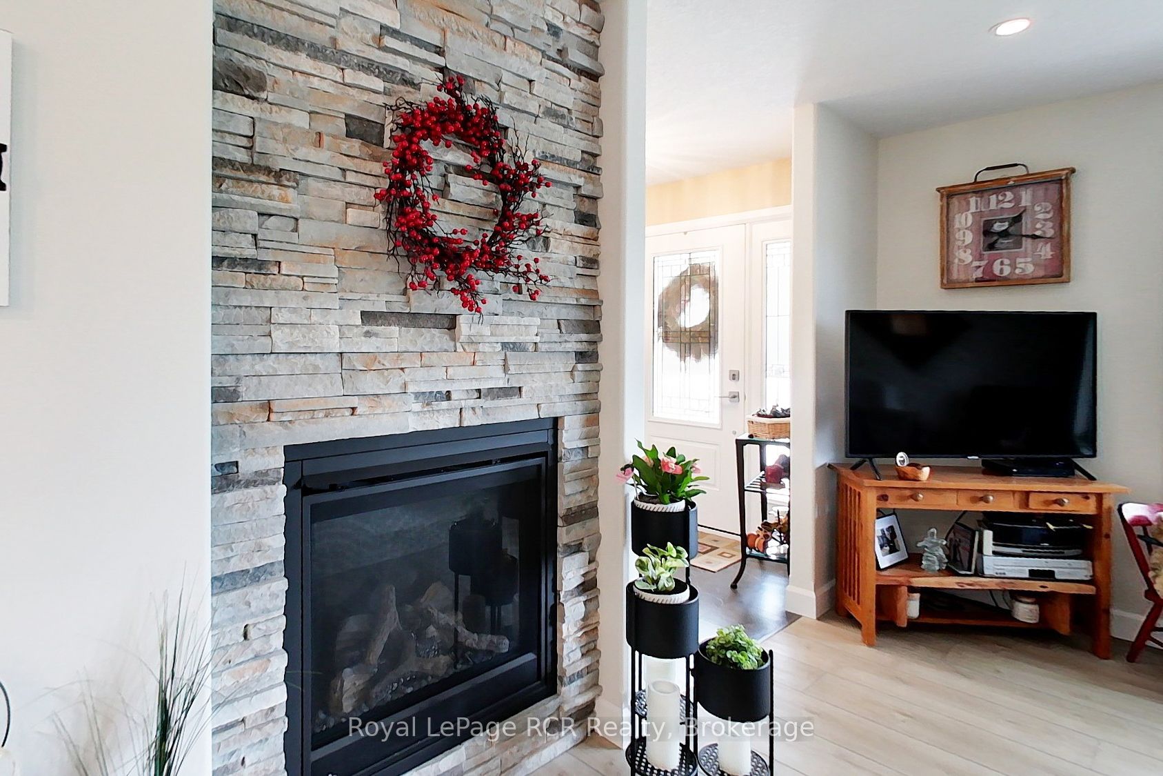 855 17th Street, Hanover, ON N4N 3B8 photo 5