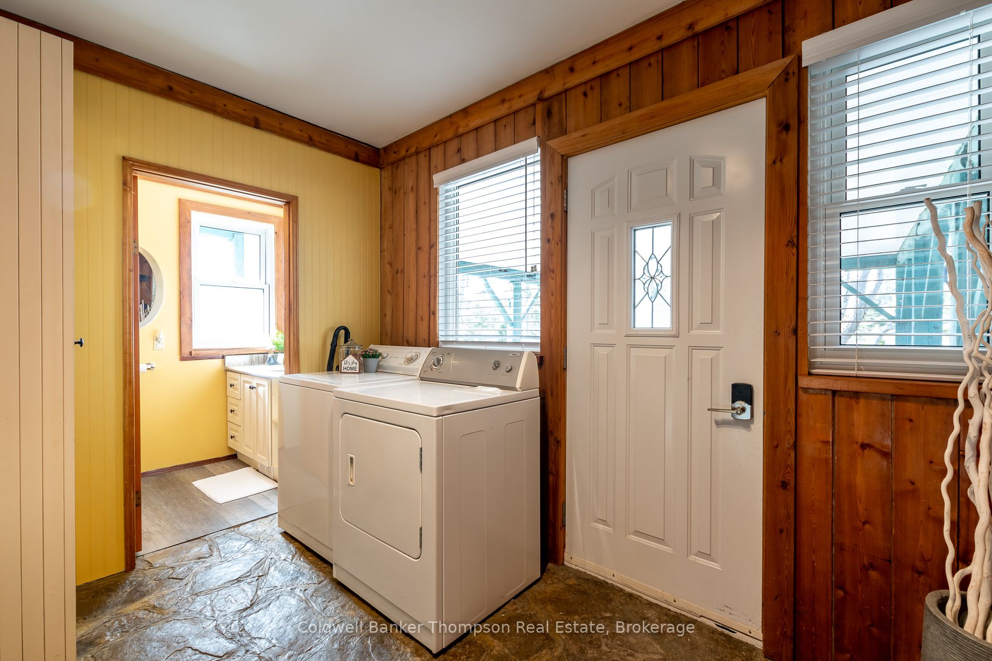2434 Old Muskoka Road, Huntsville, ON P0B 1M0 photo 2