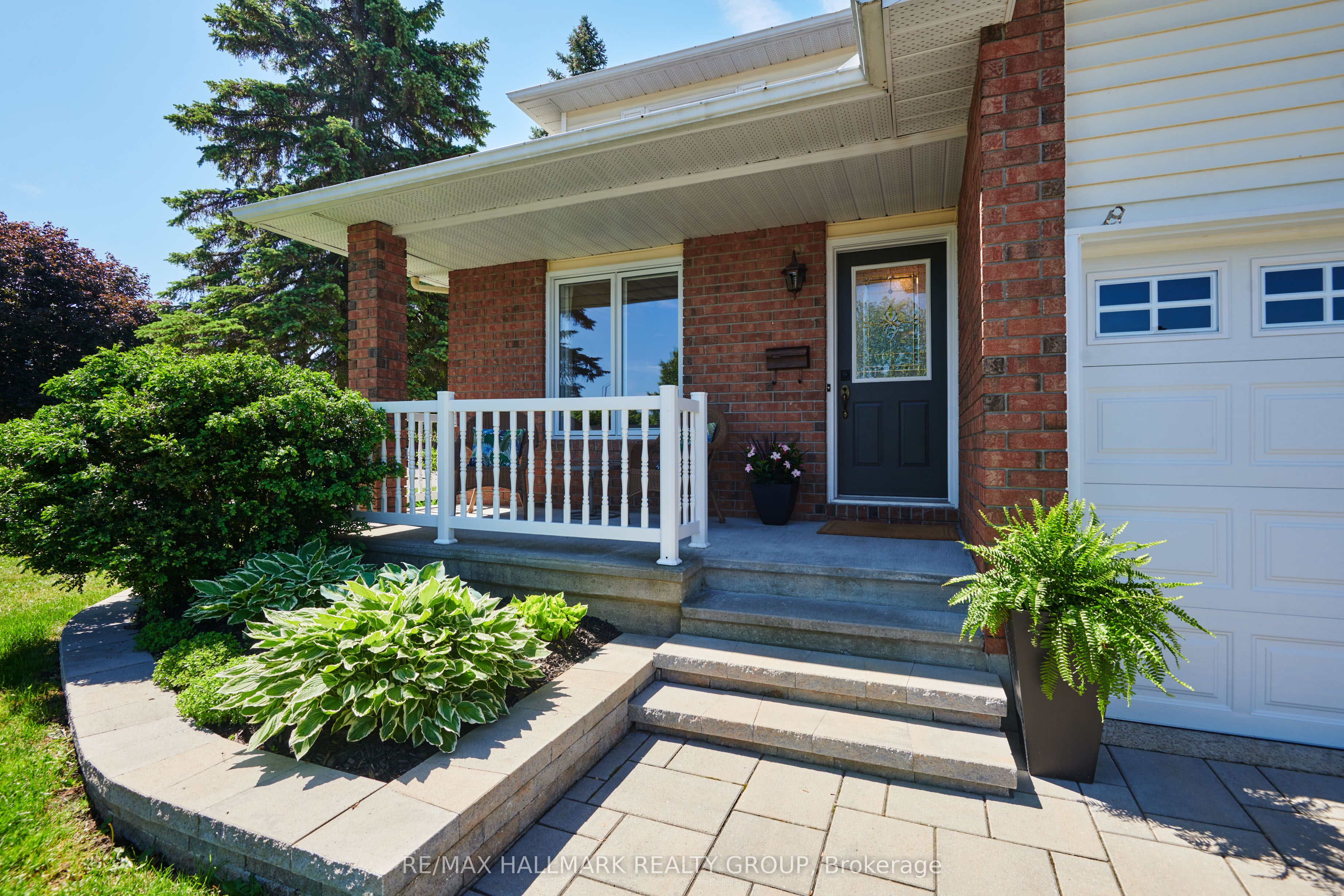 716 Levac Drive, Orleans - Cumberland and Area, ON K4A 2R2 photo 2
