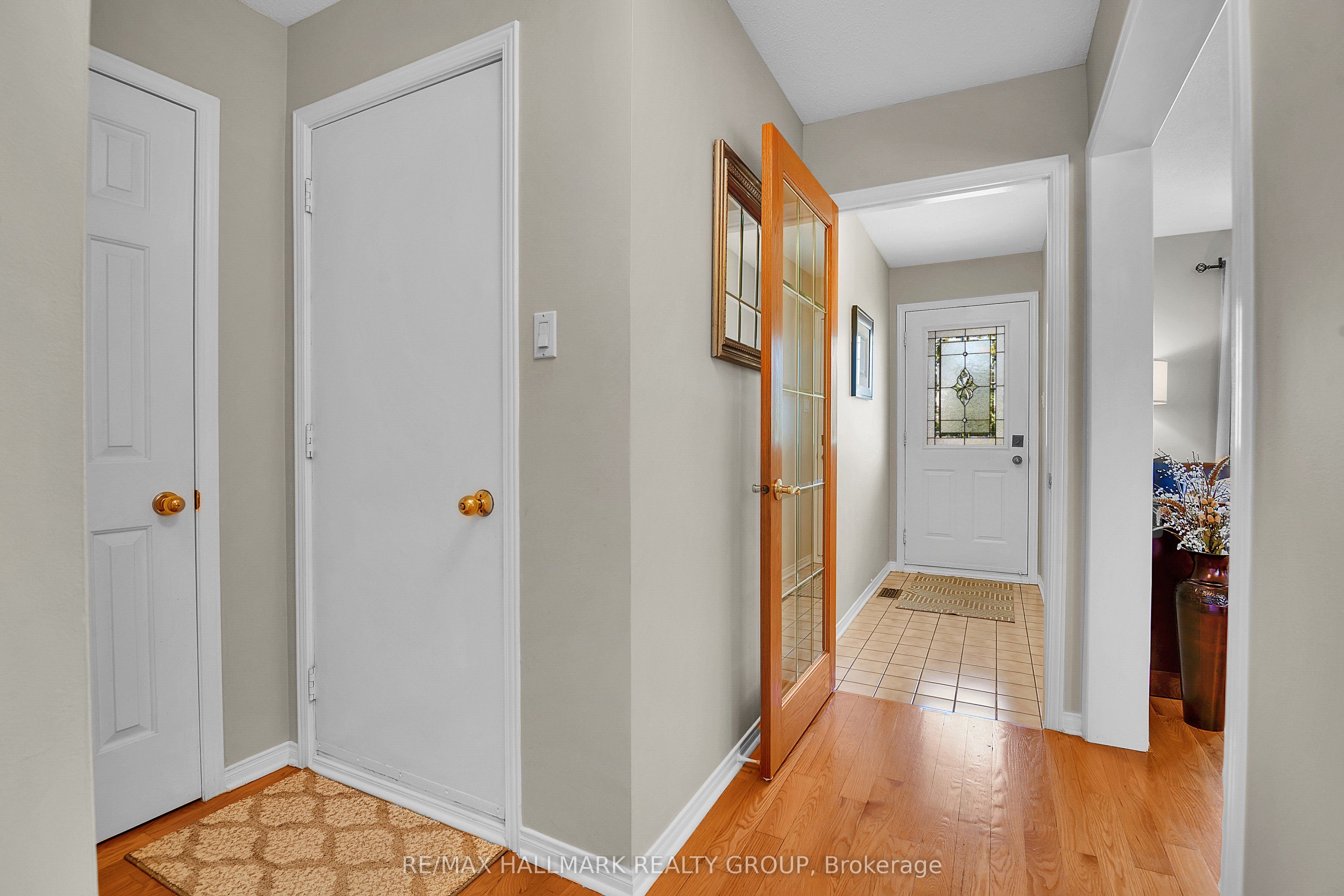 716 Levac Drive, Orleans - Cumberland and Area, ON K4A 2R2 photo 4