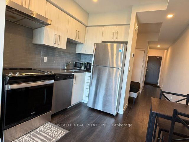 15 Queen St Street S 1604, Hamilton, ON L8P 3R6 photo 4
