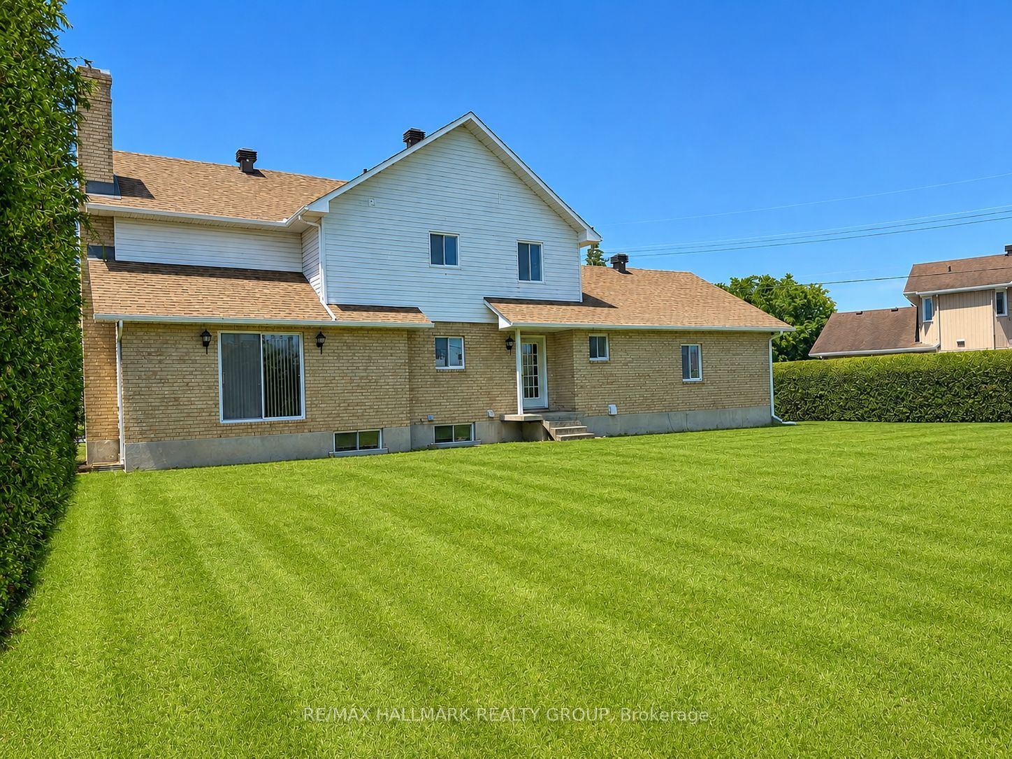 591 Laurin Street, Hawkesbury, ON K6A 3G6 photo 2