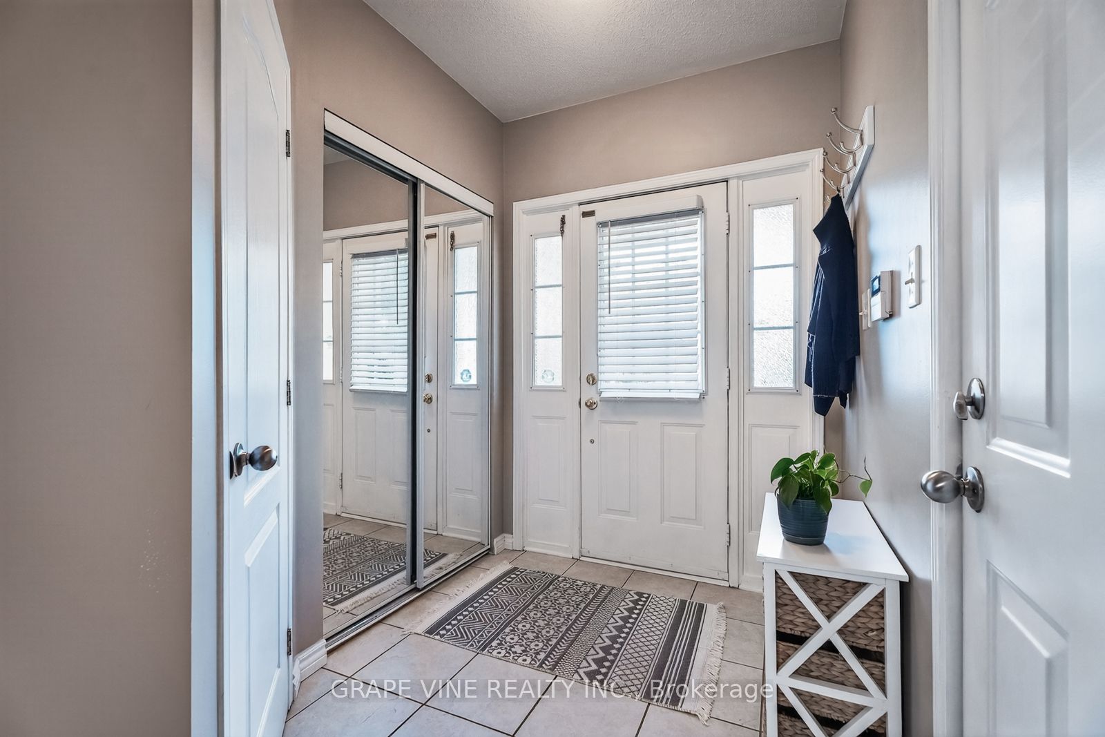 21 Fieldberry Private, Barrhaven, ON K2J 5E8 photo 5