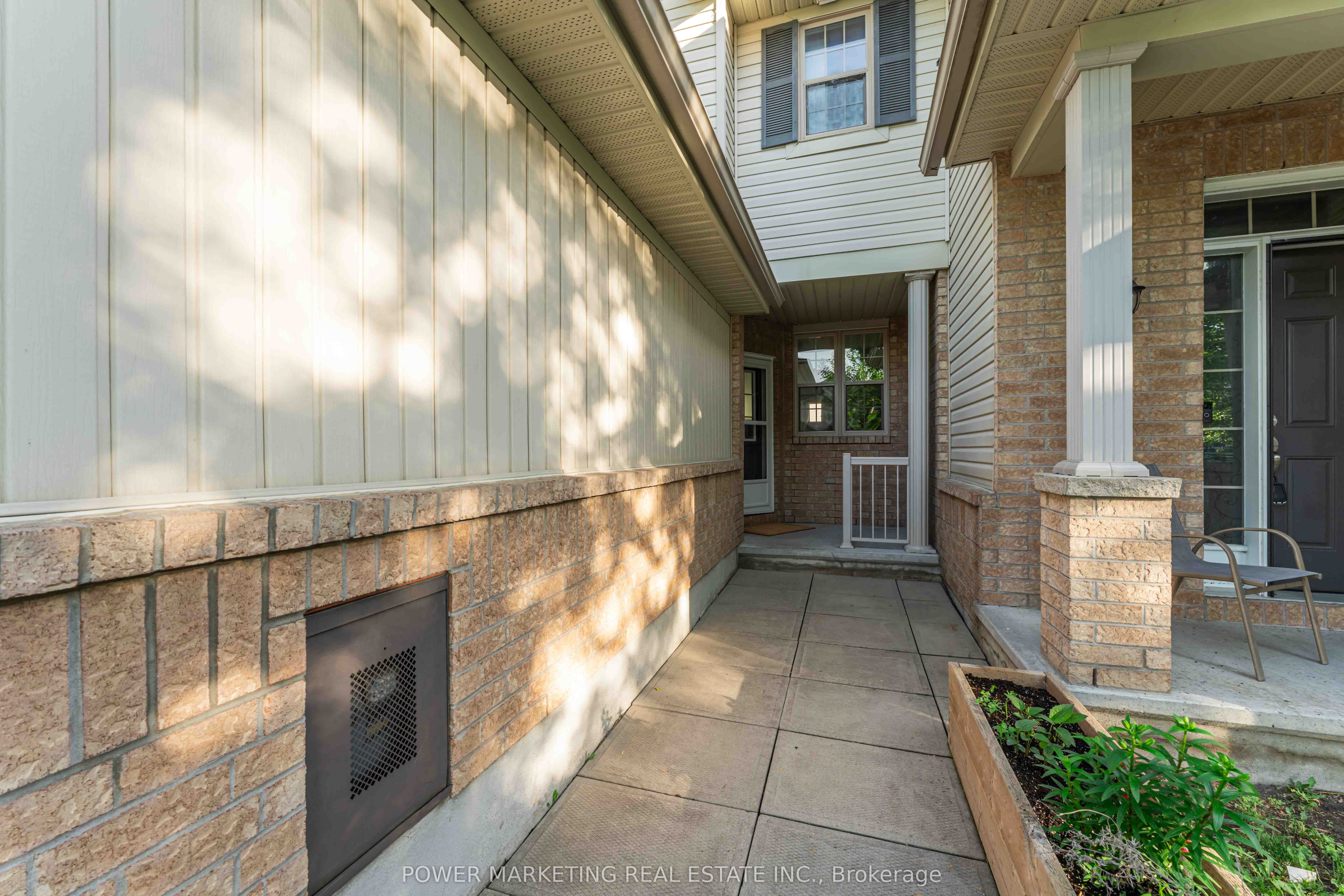 326 Applecross Crescent, Kanata, ON K2K 0C4 photo 2