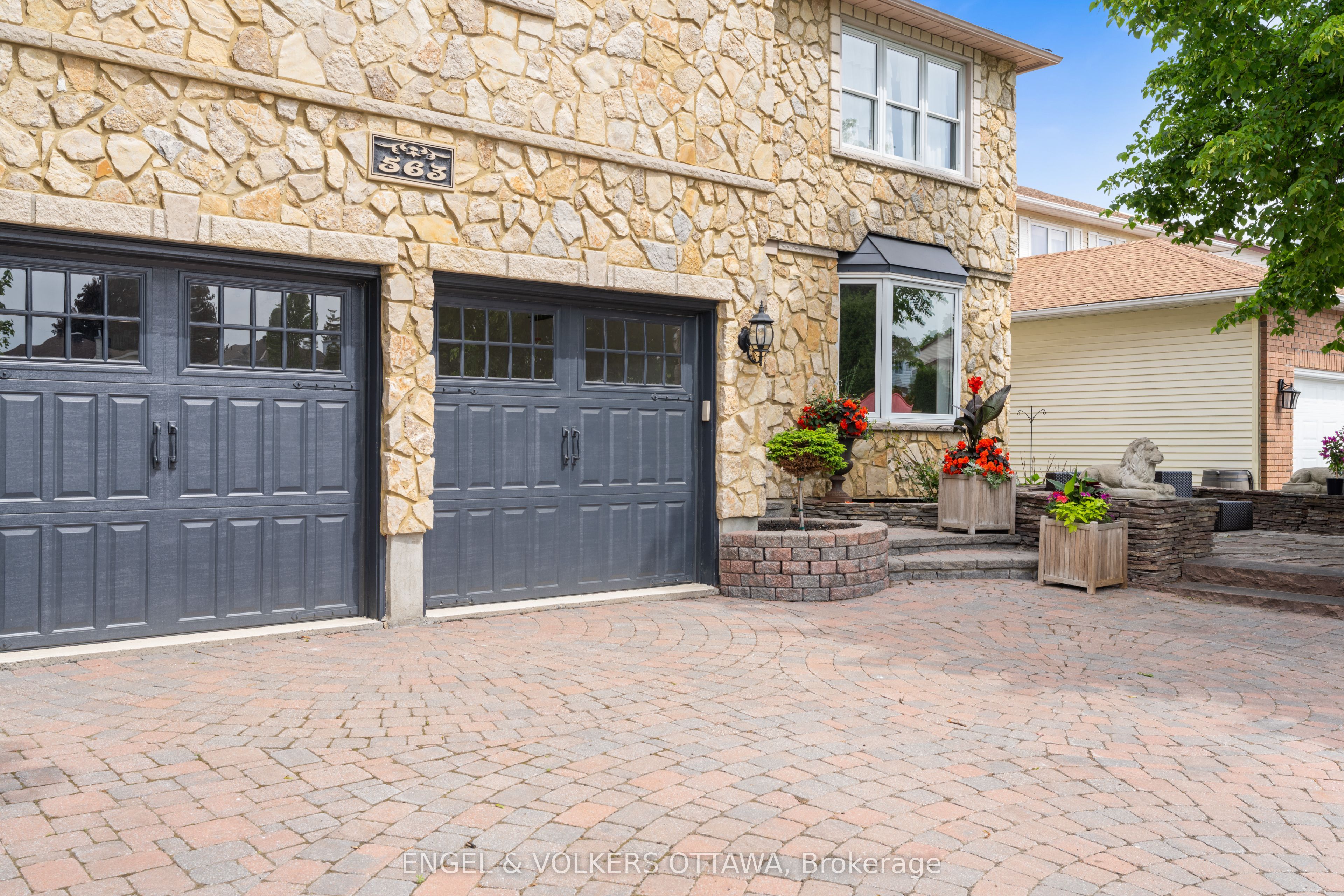 563 Merkley Drive, Orleans - Cumberland and Area, ON K4A 1V9 photo 4