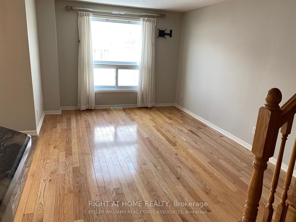 55 Activa Avenue, Kitchener, ON N2E 3R3 photo 3