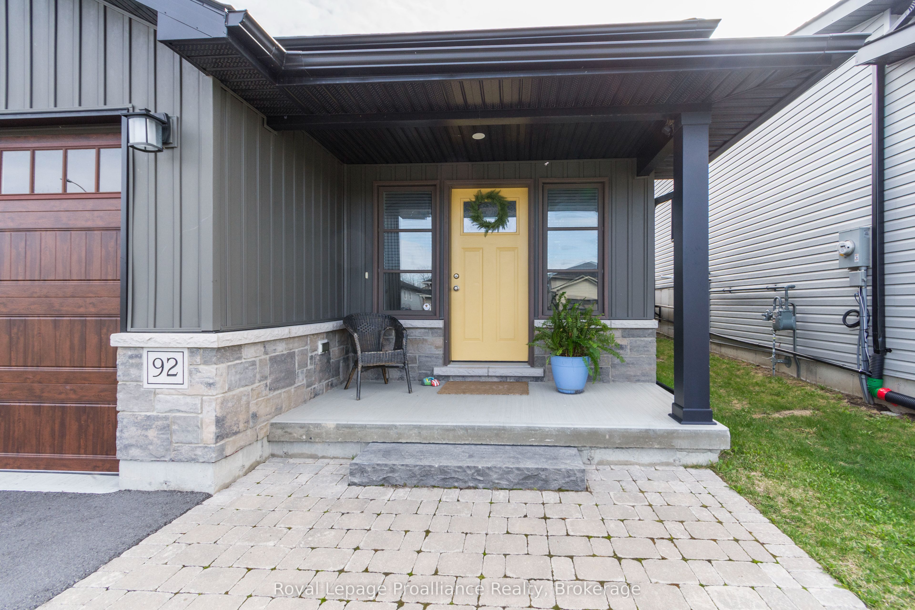 92 Meagan Lane, Quinte West, ON K0K 2C0 photo 2