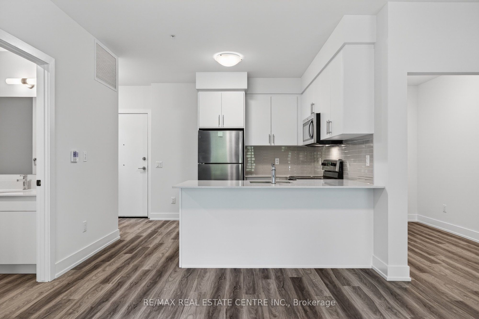 1100 Lackner Place 205, Kitchener, ON N2A 3R2 photo 2