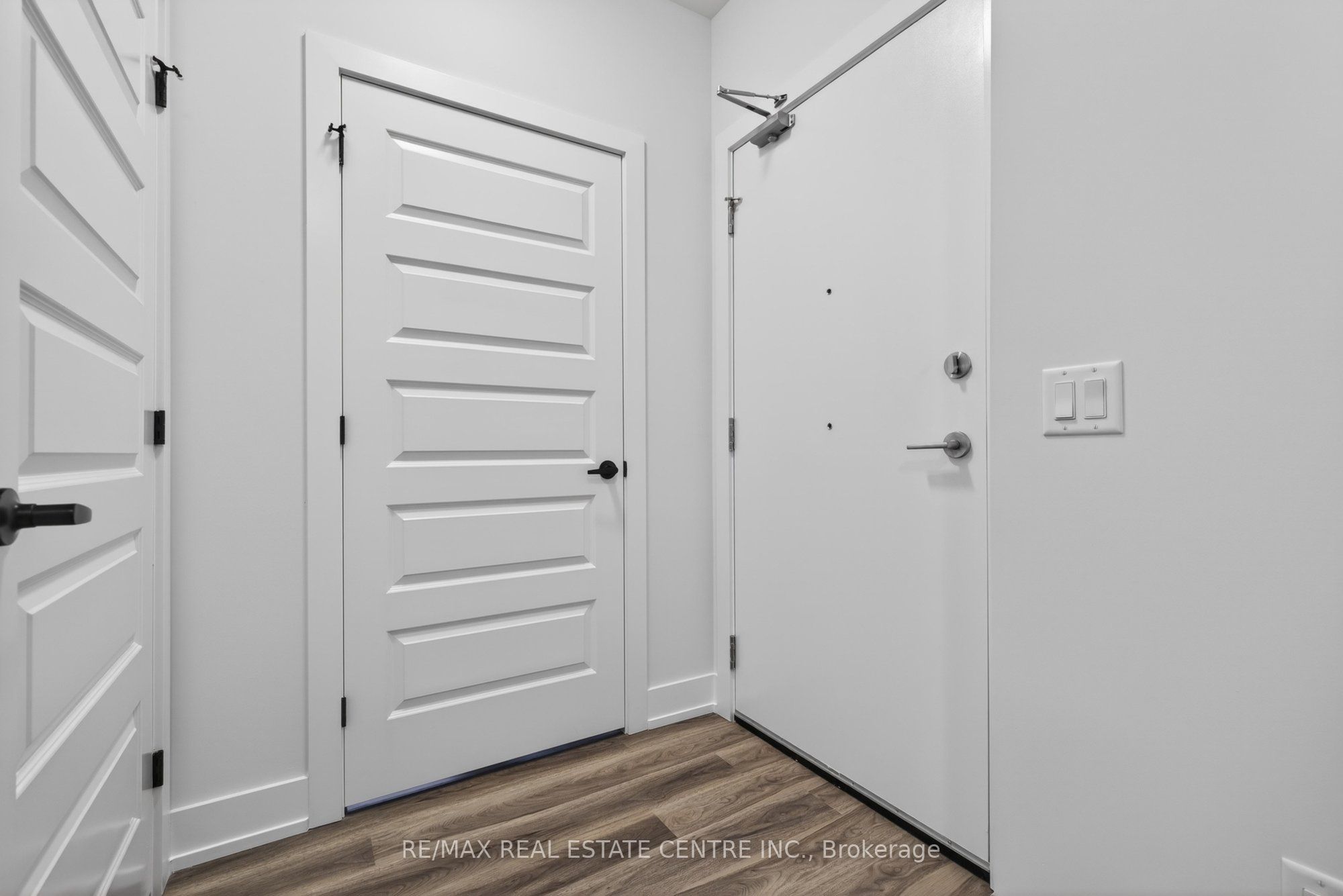 1100 Lackner Place 205, Kitchener, ON N2A 3R2 photo 3