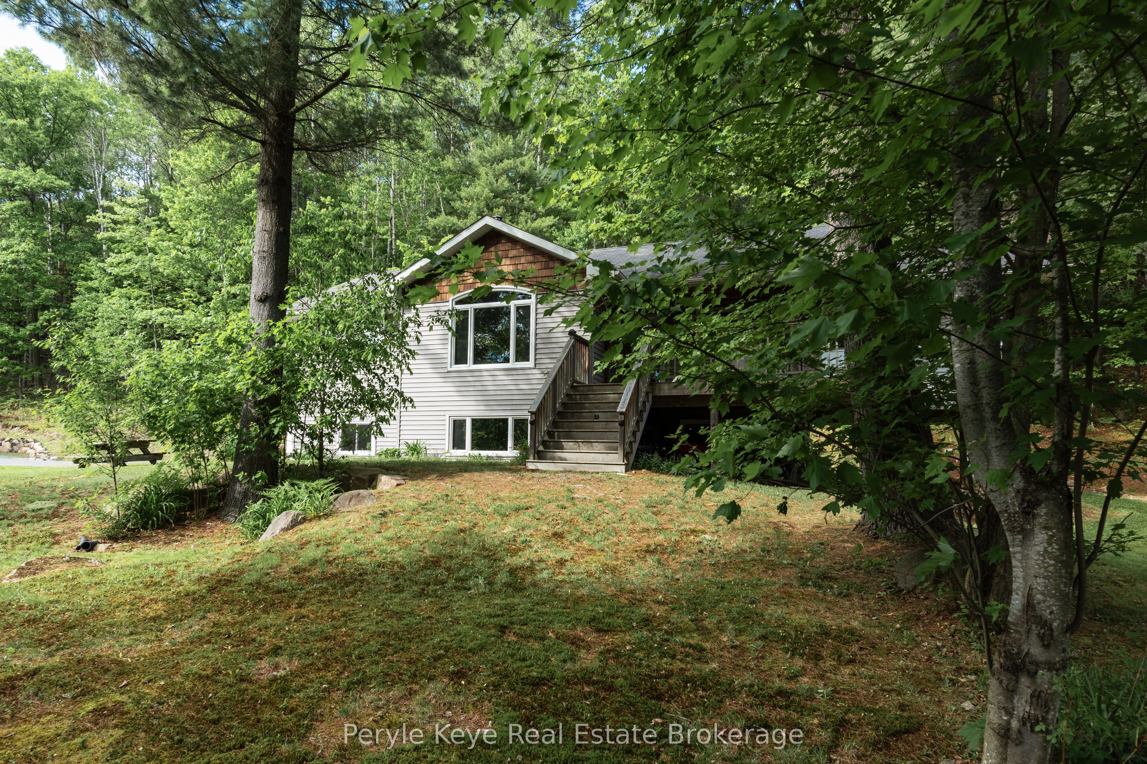 595 Clearwater Lake Road, Huntsville, ON P0B 1L0 photo 3