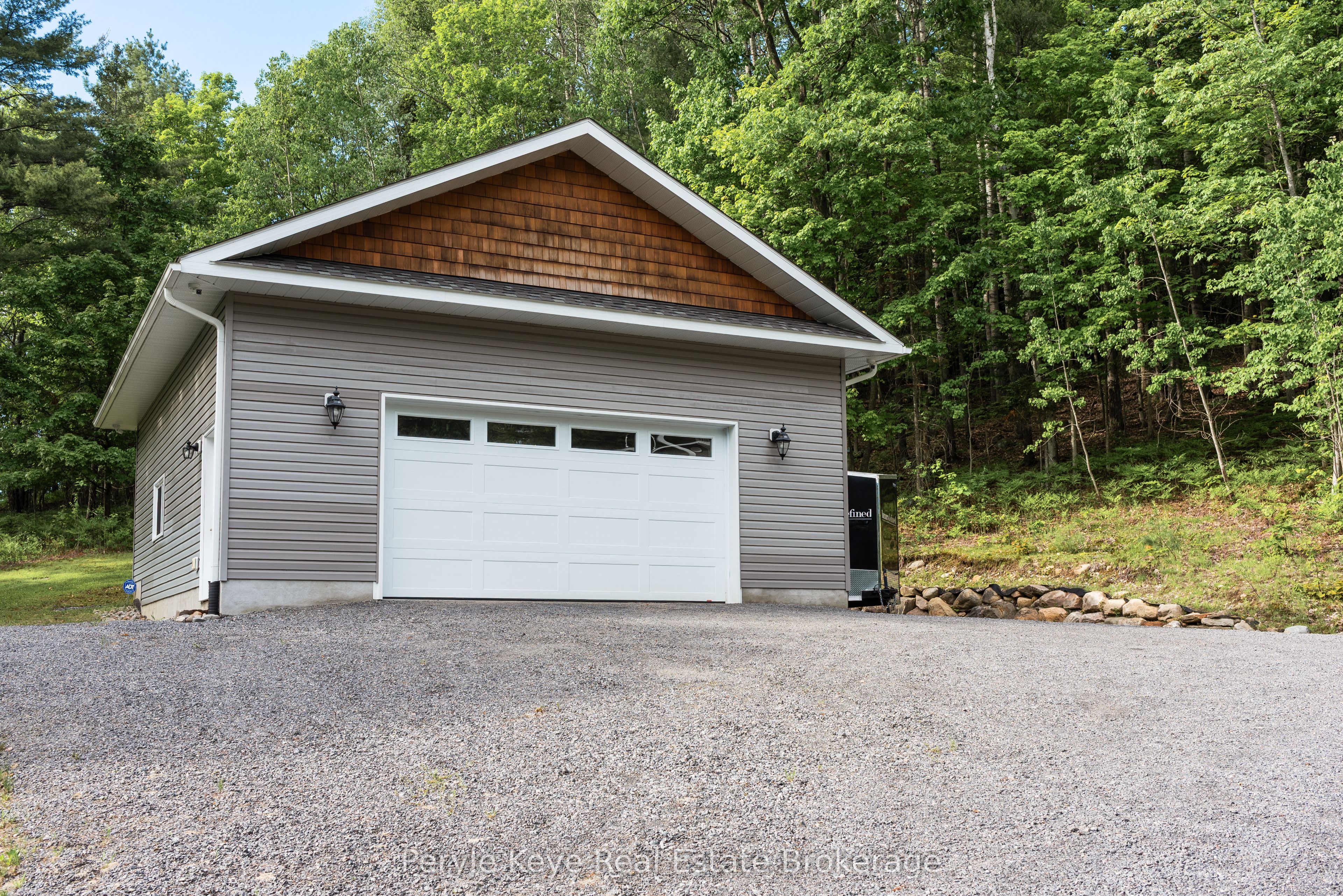 595 Clearwater Lake Road, Huntsville, ON P0B 1L0 photo 5