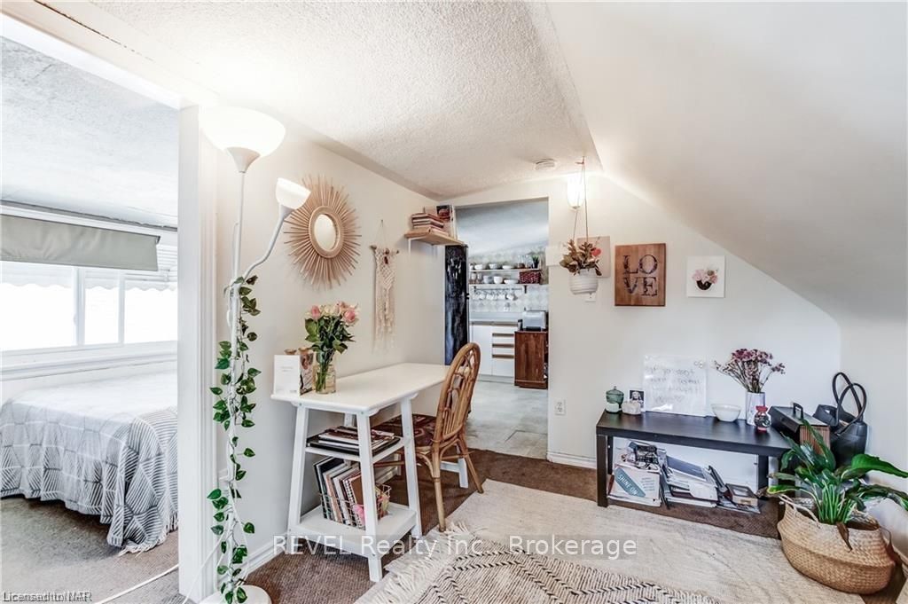 5 Linwood Street Upper, St. Catharines, ON L2R 1H2 photo 4