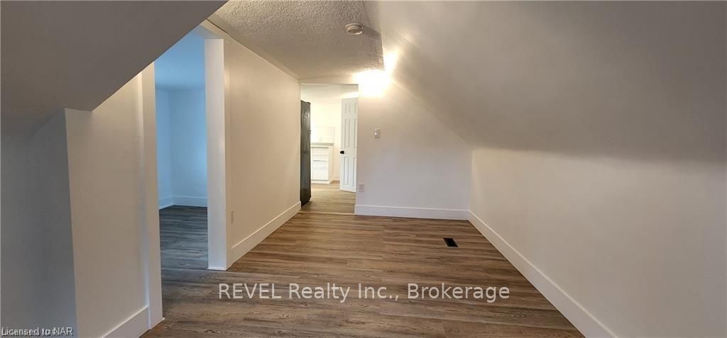 5 Linwood Street Upper, St. Catharines, ON L2R 1H2 photo 5