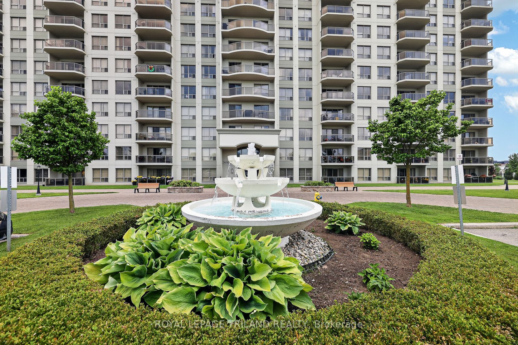 1030 Coronation Drive 203, London North, ON N6G 0G5 photo 4