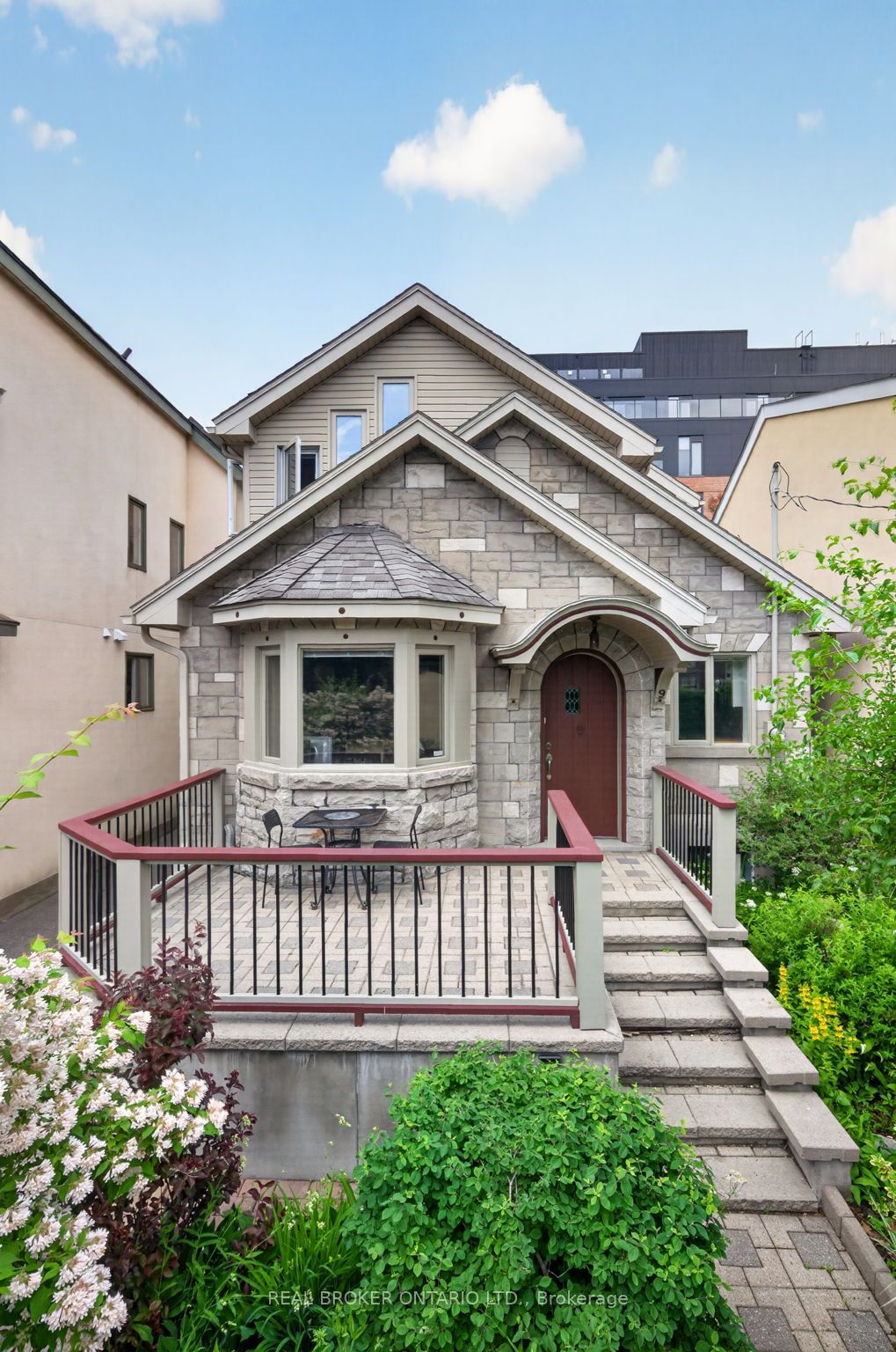 9 Graham Avenue, Glebe - Ottawa East and Area, ON K1S 0B6 photo 2
