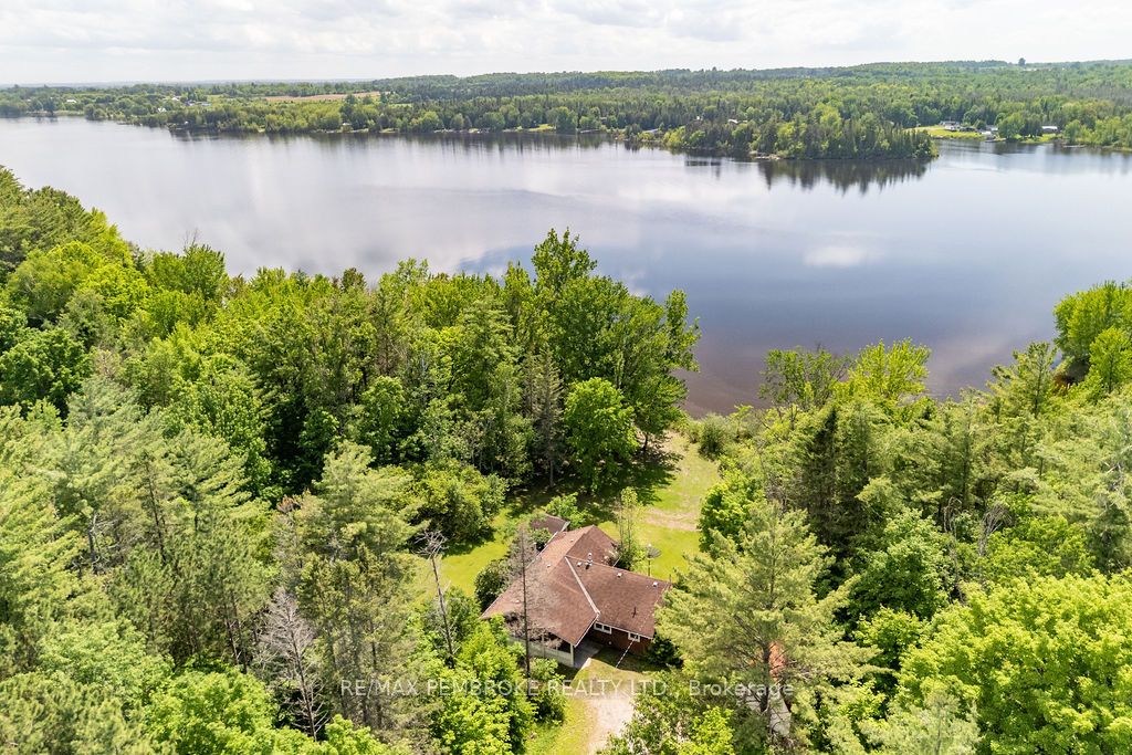 126 Hilltop Drive, Whitewater Region, ON K0J 2L0