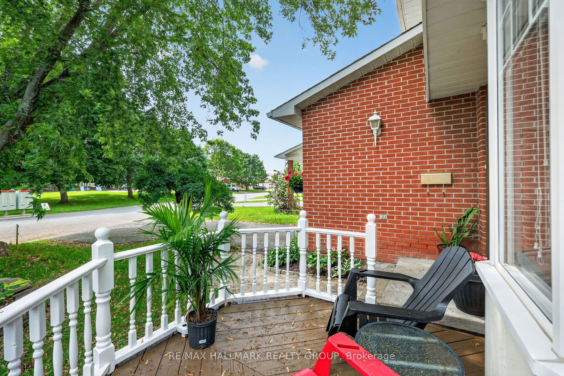 4 Gowrie Drive, Kanata, ON K2L 2S4 photo 4