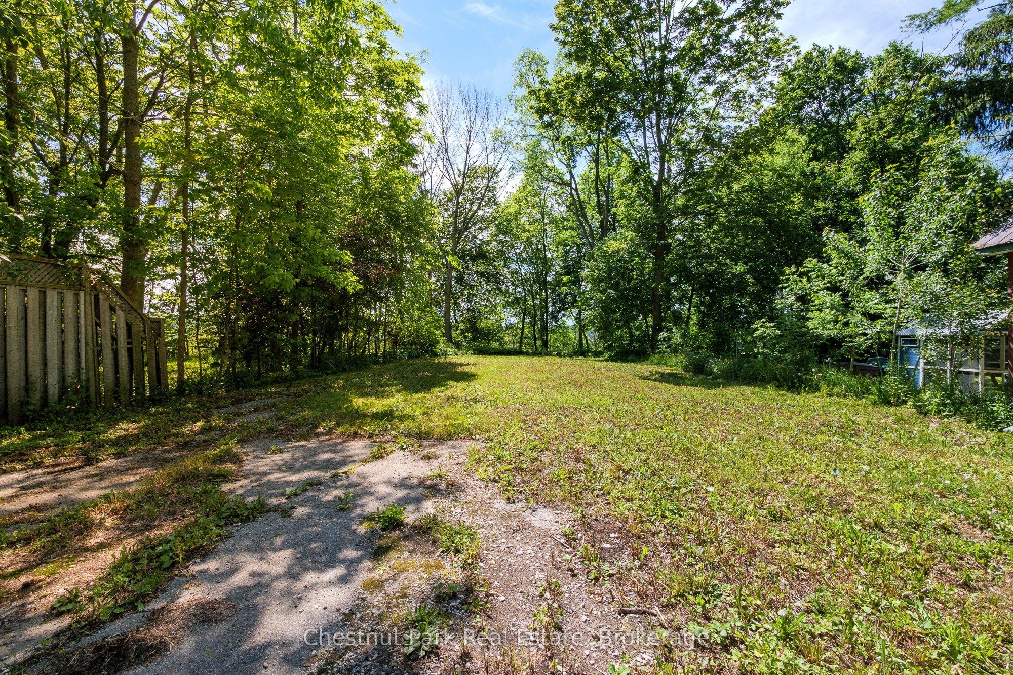 956 6th Avenue E, Owen Sound, ON N4K 2V4 photo 3