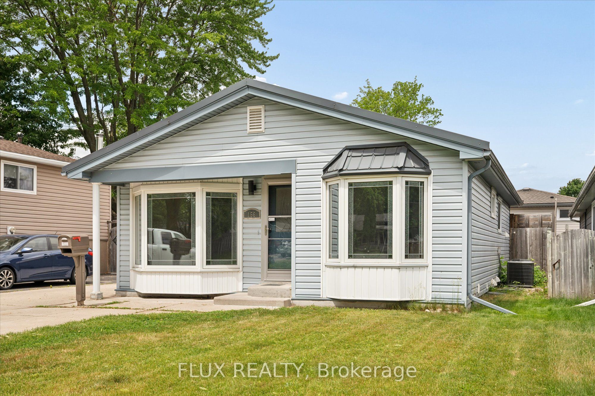 156 Traynor Avenue, Kitchener, ON N2C 1W5 photo 4