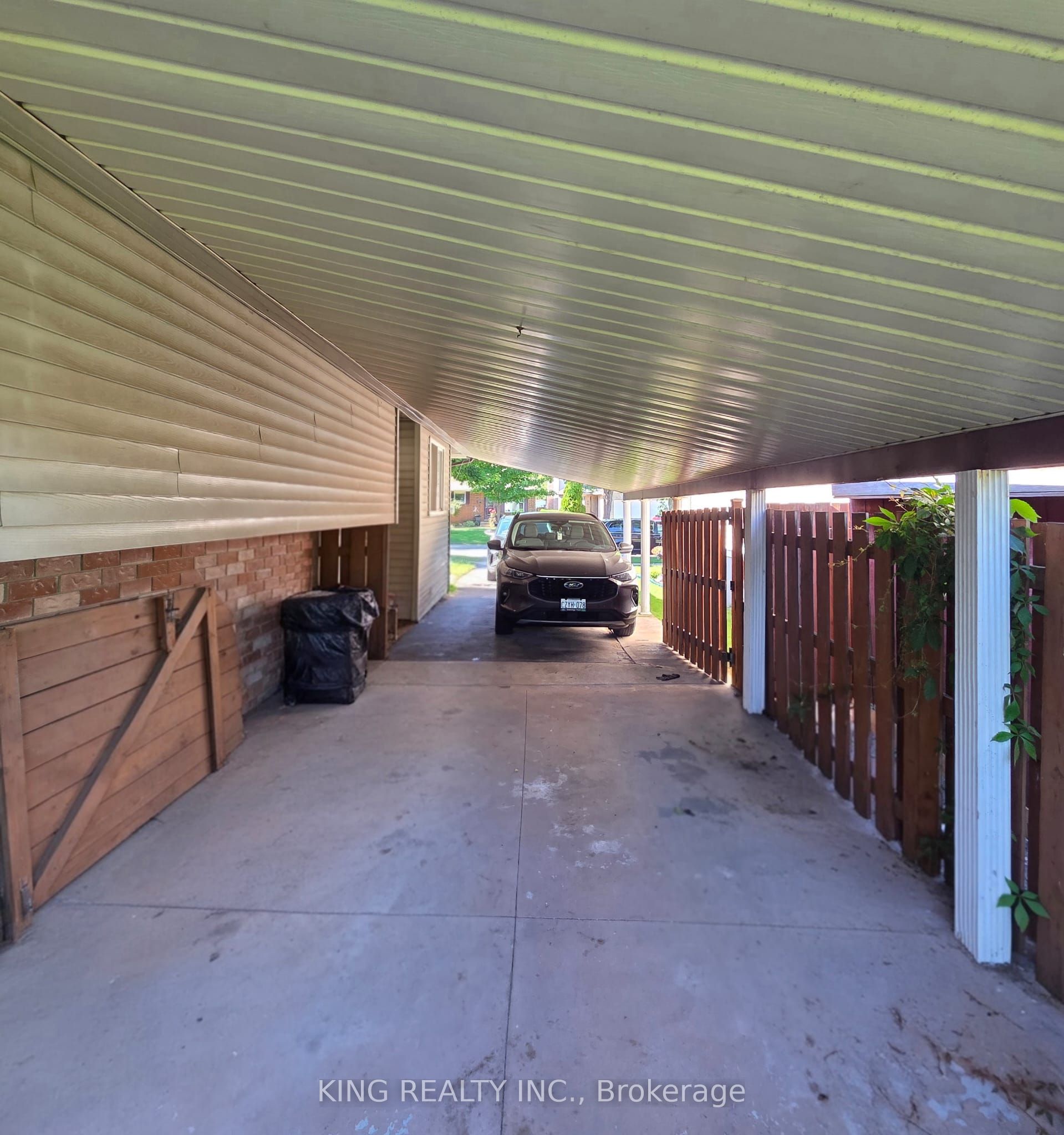 287 PORTSMOUTH Crescent E, London East, ON N5V 4E1 photo 3