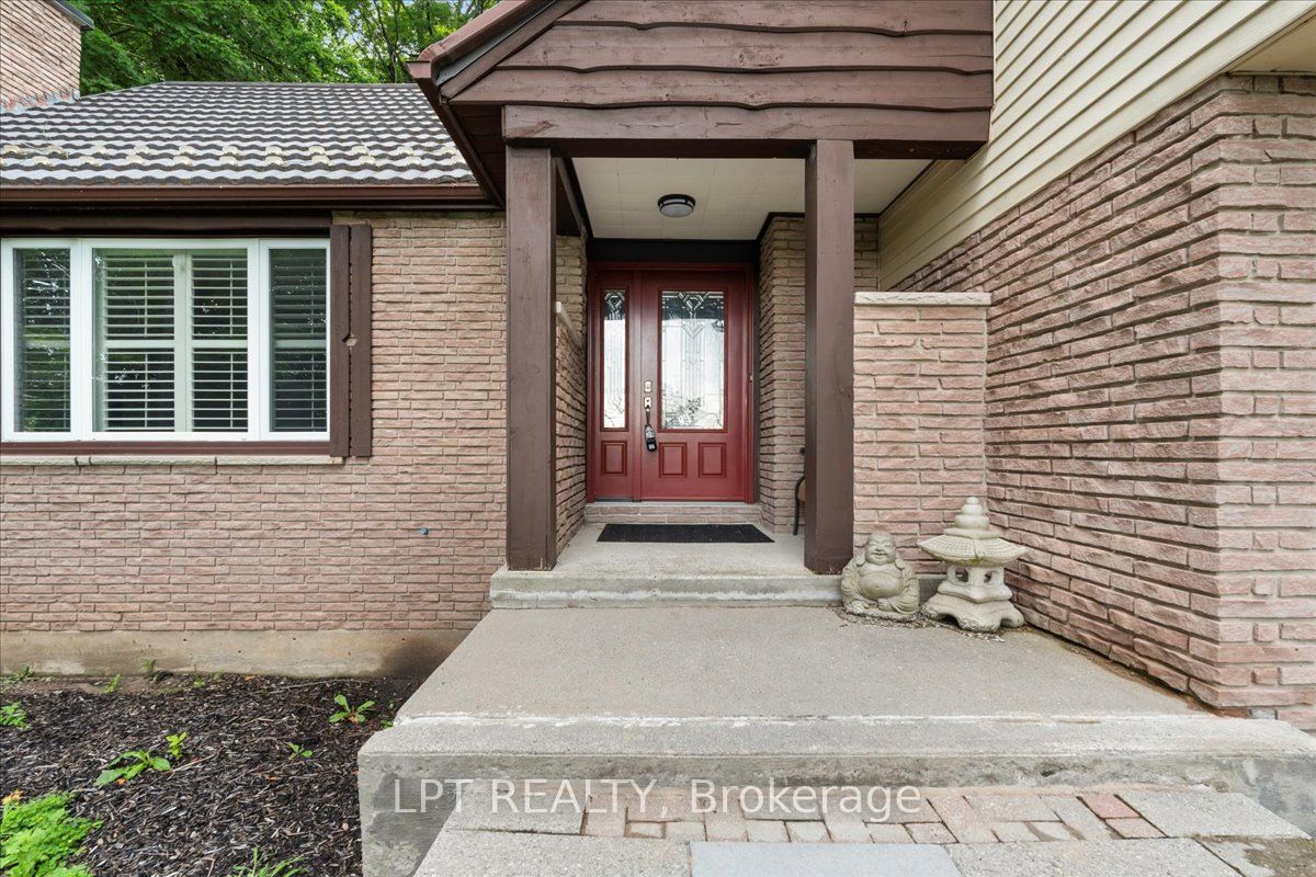 1432 Wallbridge Loyalist Road, Quinte West, ON K8N 4Z5 photo 3