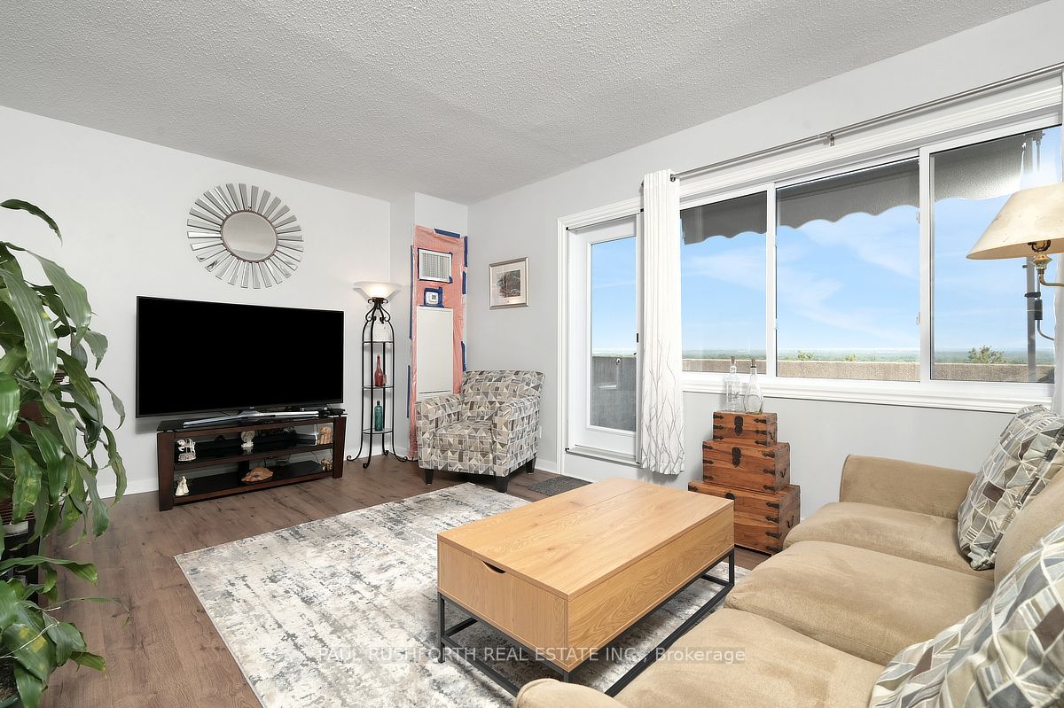 1599 Lassiter Terrace 819, Beacon Hill North - South and Area, ON K1J 8R6 photo 3
