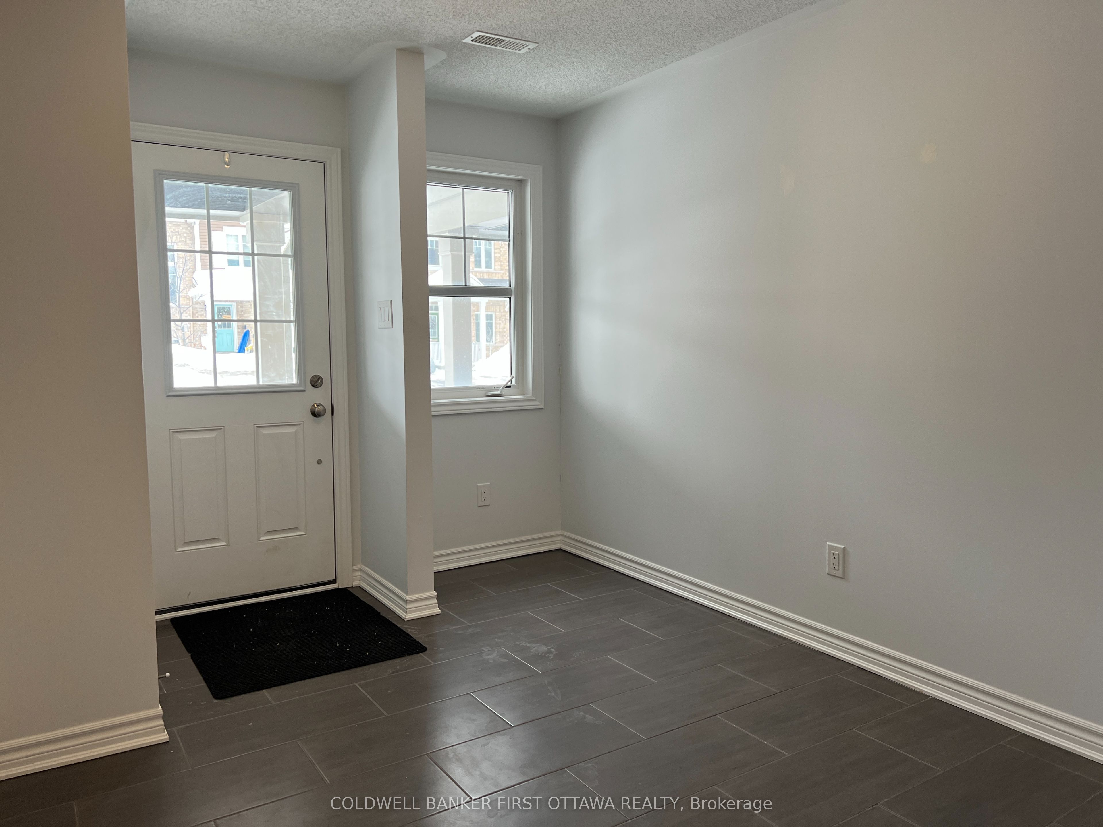 793 MAYFLY Crescent, Barrhaven, ON K2J 6C7 photo 3