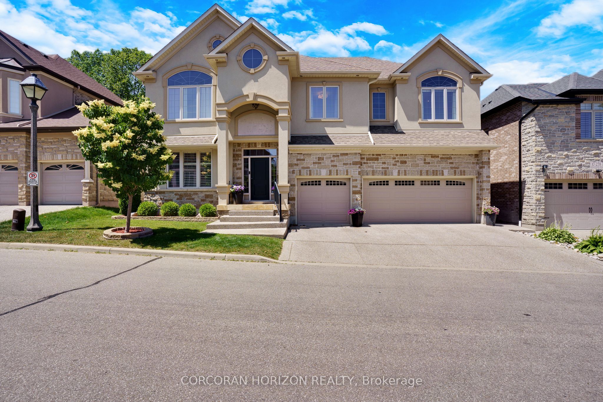 258 Edgewater Crescent 8, Kitchener, ON N2A 4M2
