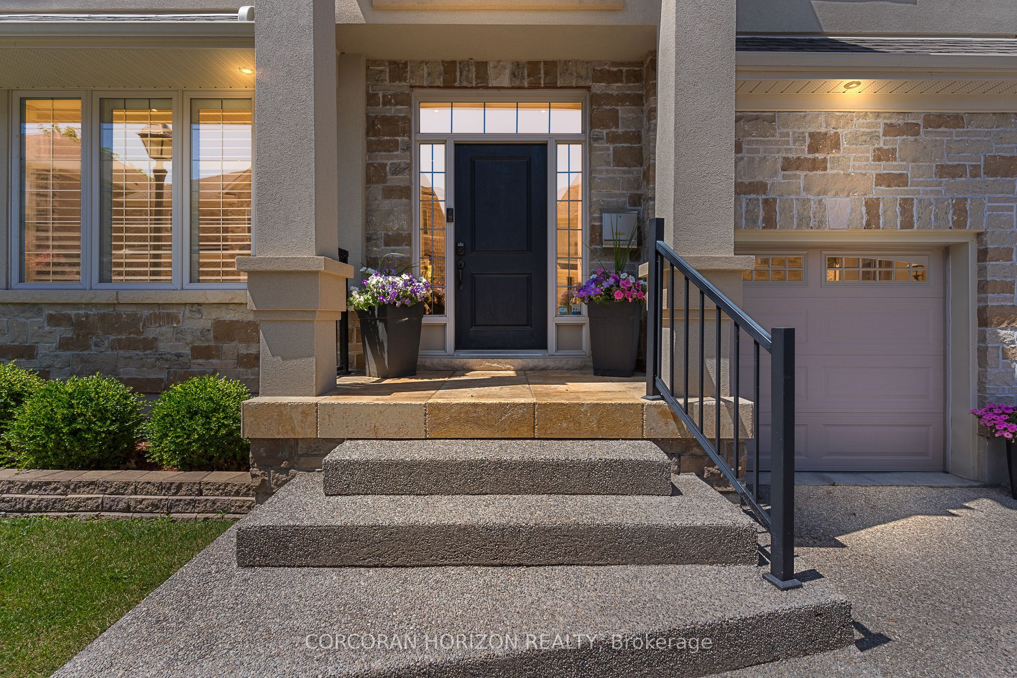 258 Edgewater Crescent 8, Kitchener, ON N2A 4M2 photo 3
