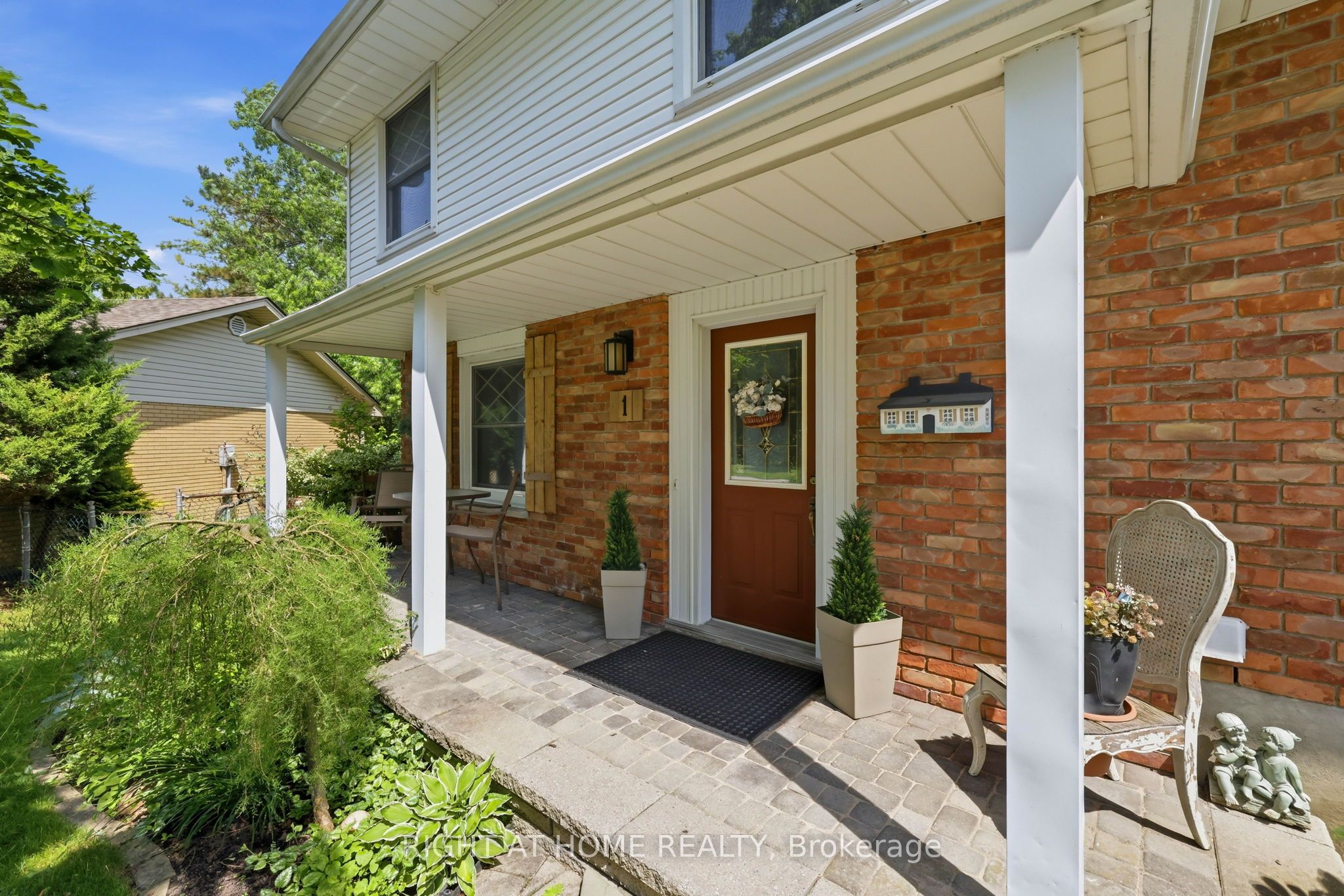 1 Jason Court, London South, ON N6J 2B9 photo 2