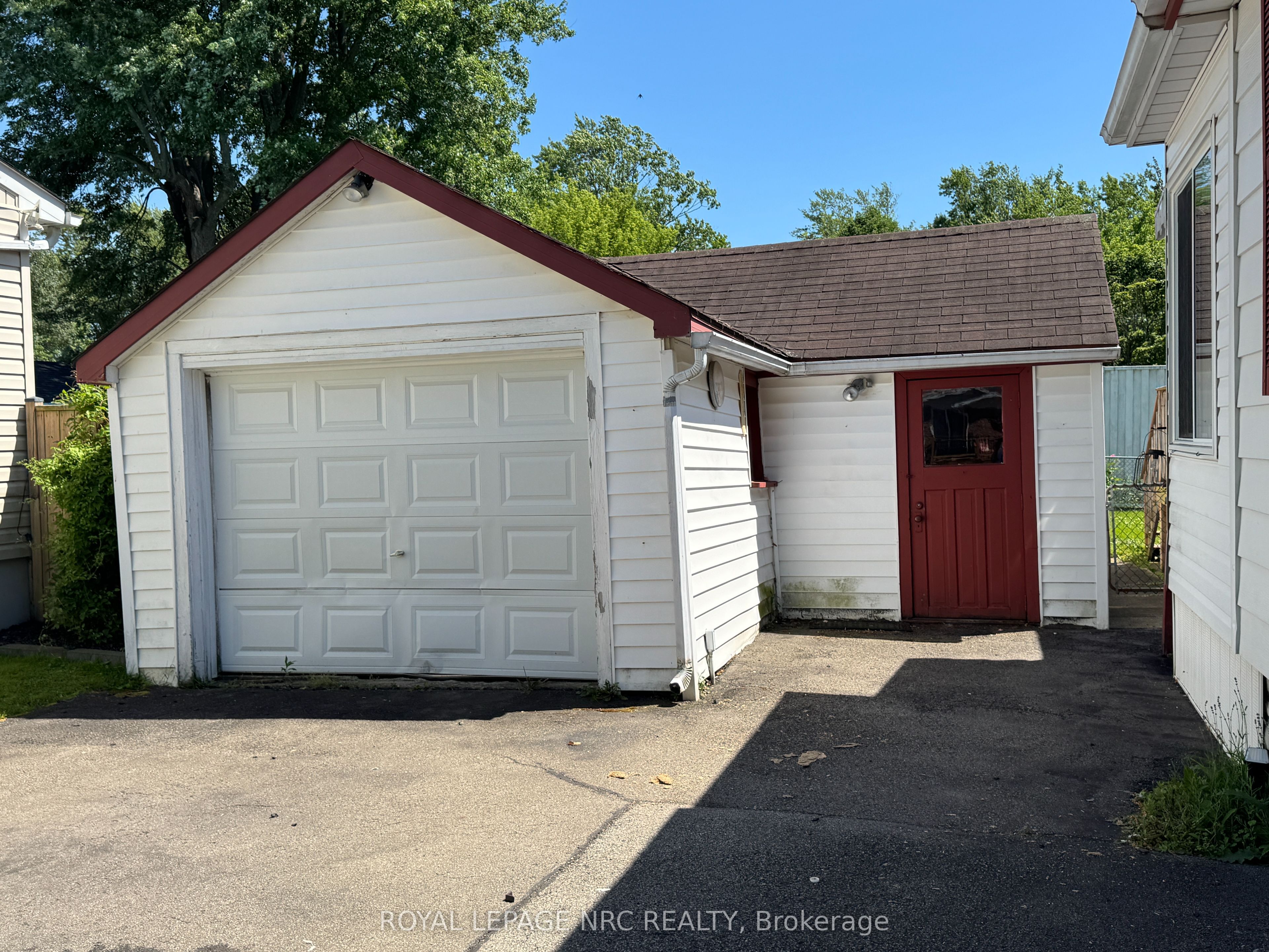 61 Hatter Avenue, Welland, ON L3C 3P4 photo 4