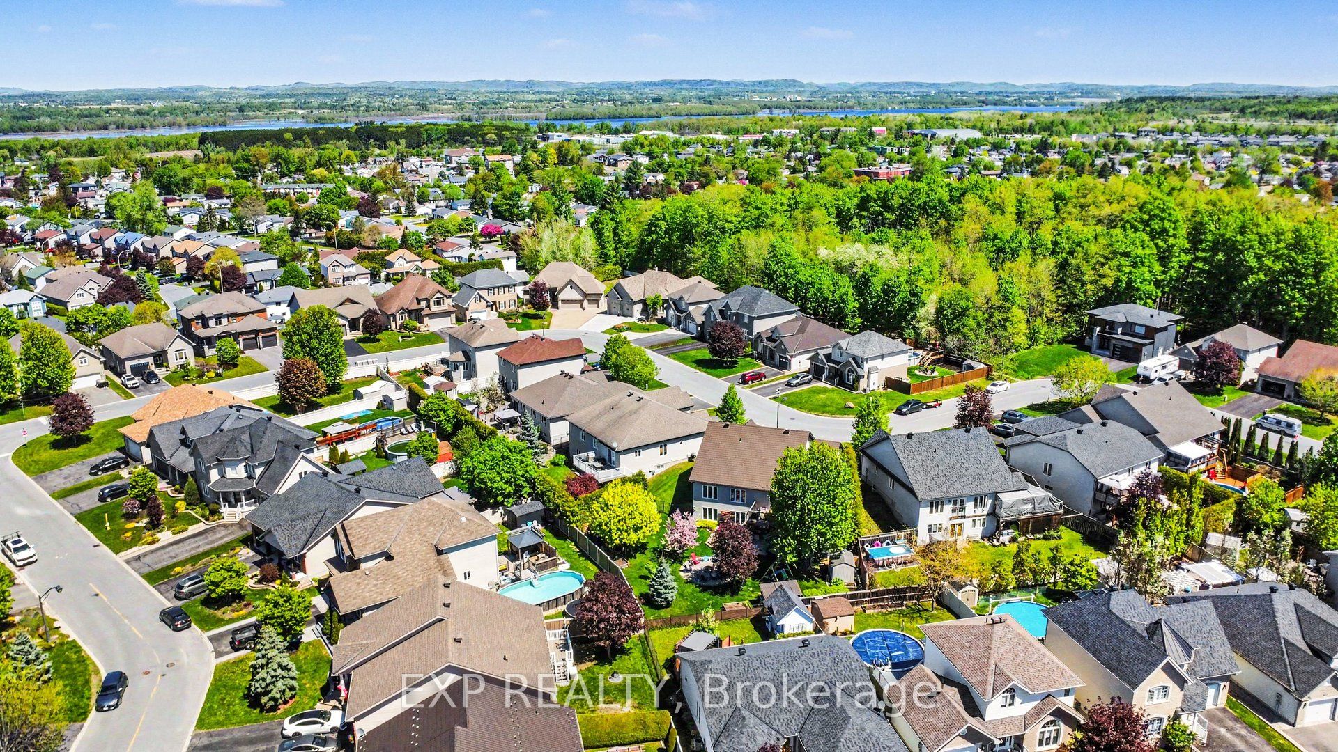 217 Jasper Crescent, Clarence-Rockland, ON K4K 0A3 photo 3
